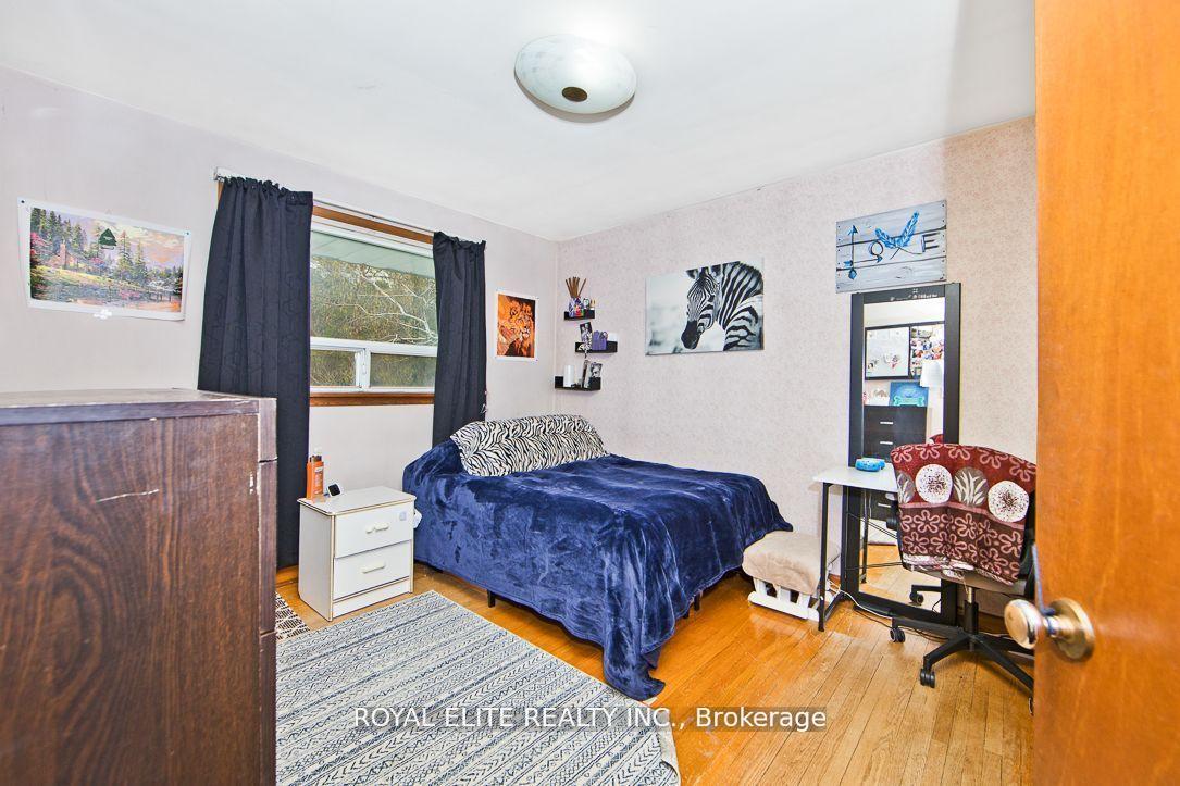 Photo 5 of 1902 Rossland Road E, Whitby, Rolling Acres — HOMEH