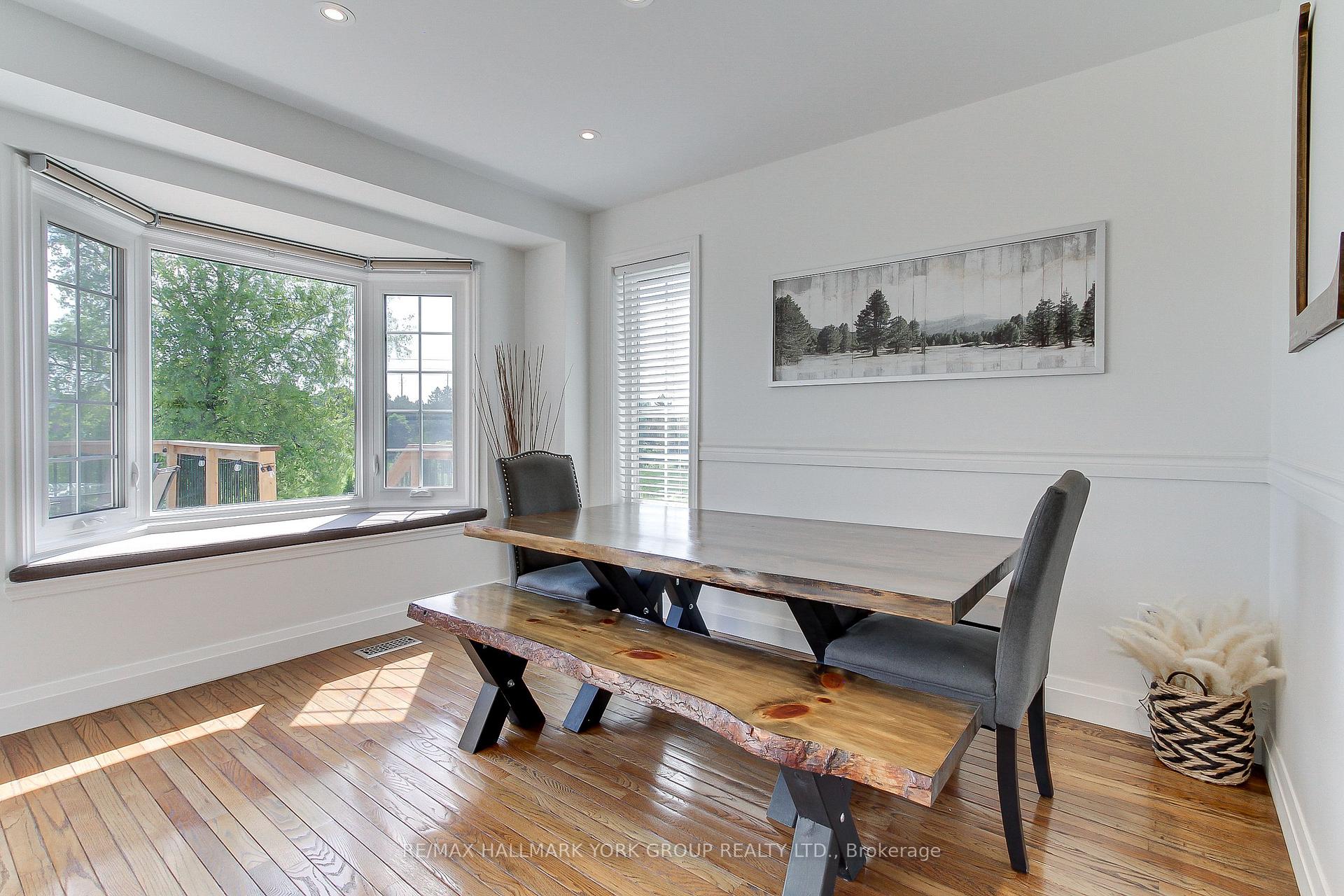 Photo 13 of 316 Pinnacle Trail, Aurora, Bayview Wellington — HOMEH