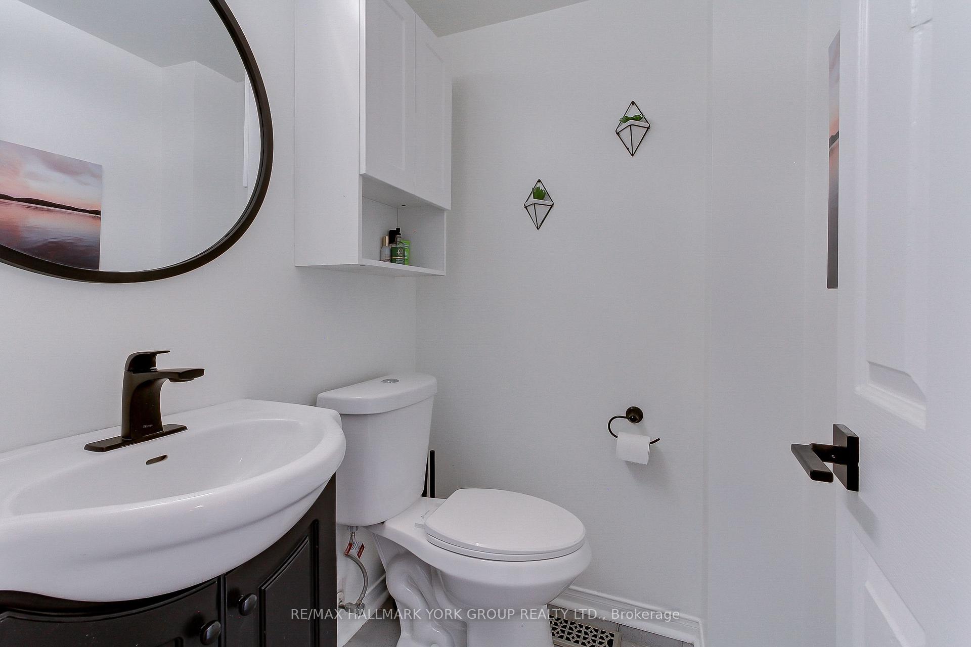 Photo 14 of 316 Pinnacle Trail, Aurora, Bayview Wellington — HOMEH