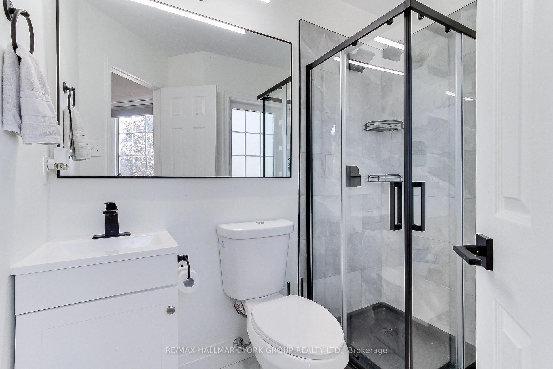 Photo 19 of 316 Pinnacle Trail, Aurora, Bayview Wellington — HOMEH