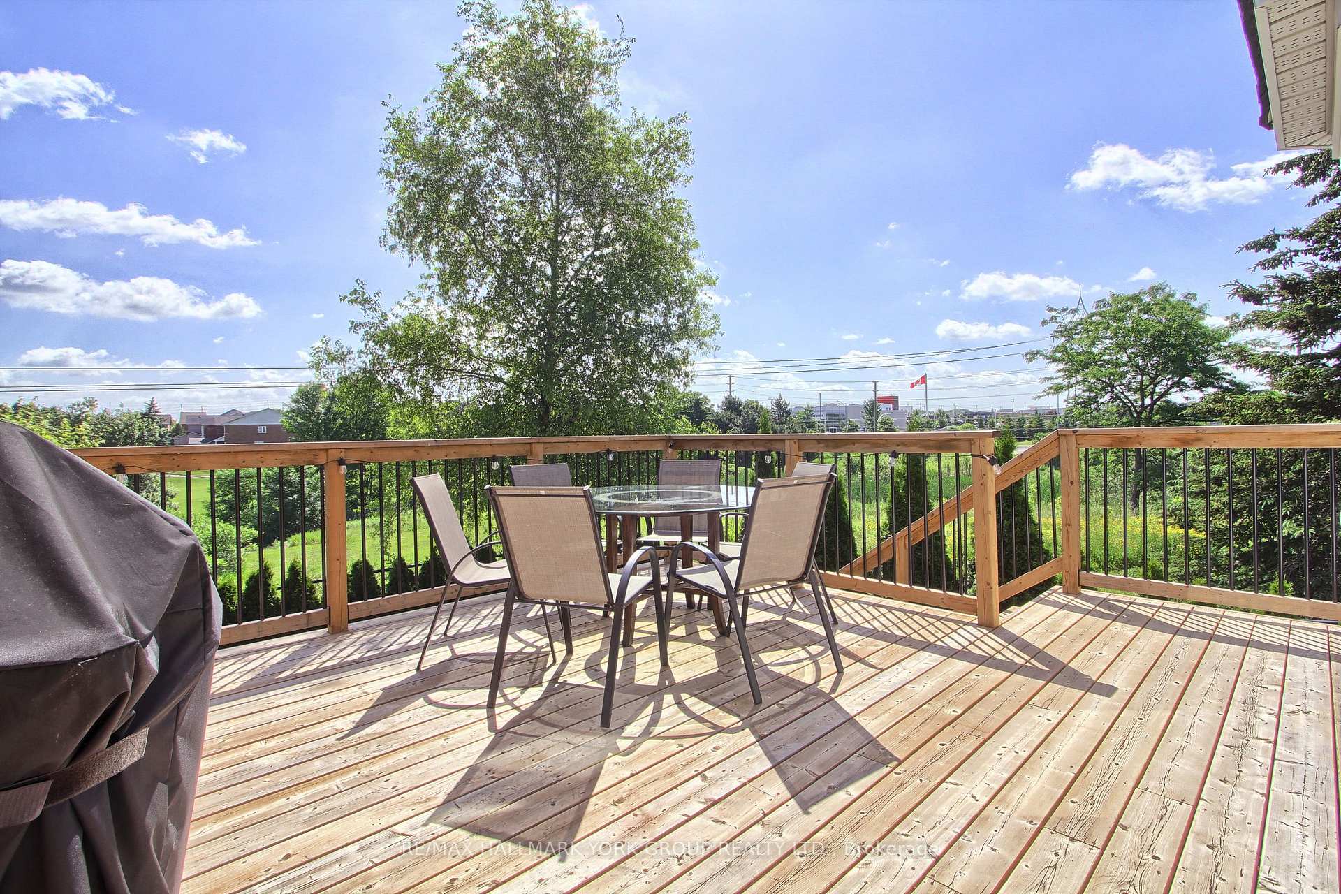 Photo 28 of 316 Pinnacle Trail, Aurora, Bayview Wellington — HOMEH