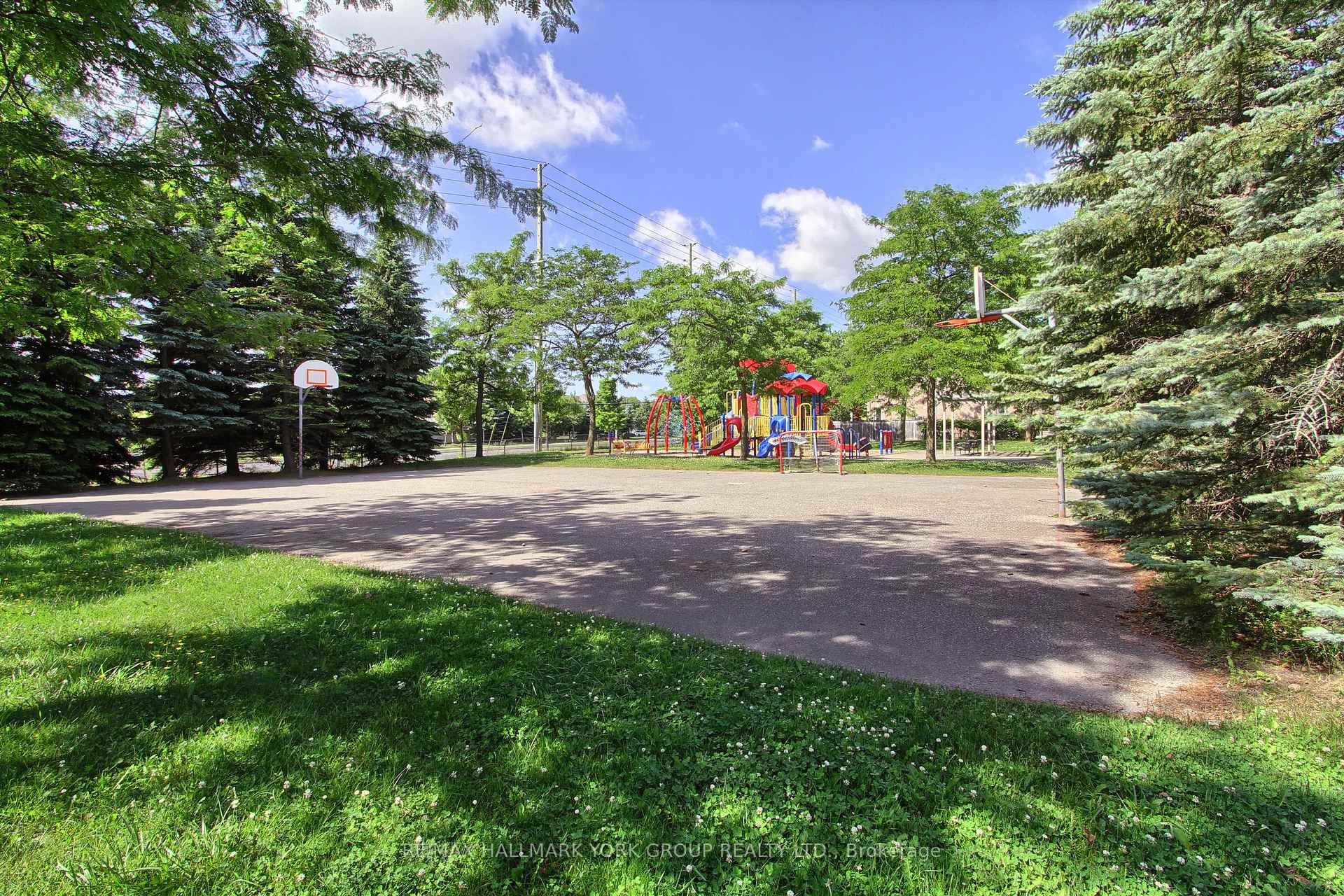 Photo 33 of 316 Pinnacle Trail, Aurora, Bayview Wellington — HOMEH