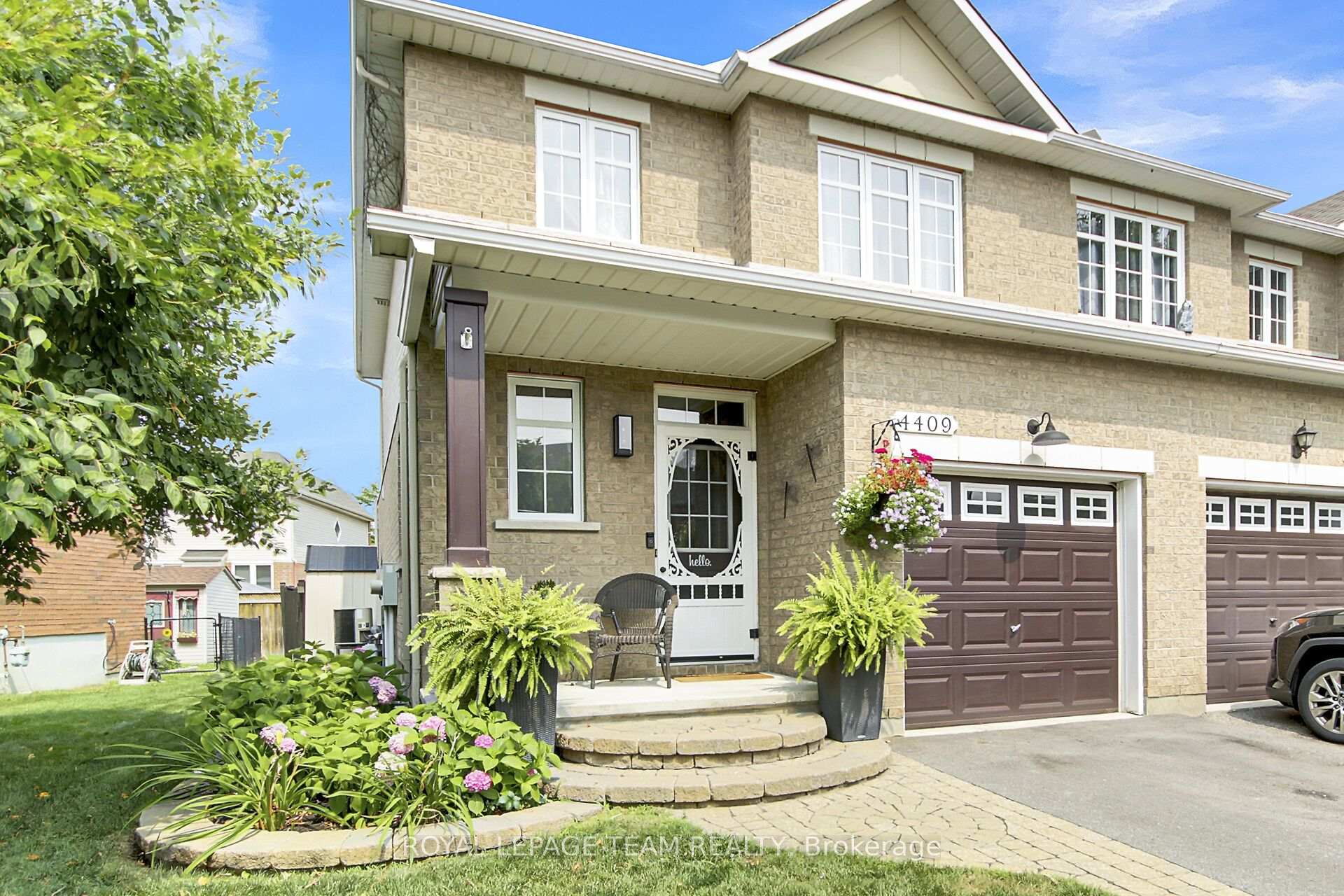Photo 2 of 4409 Goldeneye Way, Ottawa, Riverside South/Gloucester Glen — HOMEH