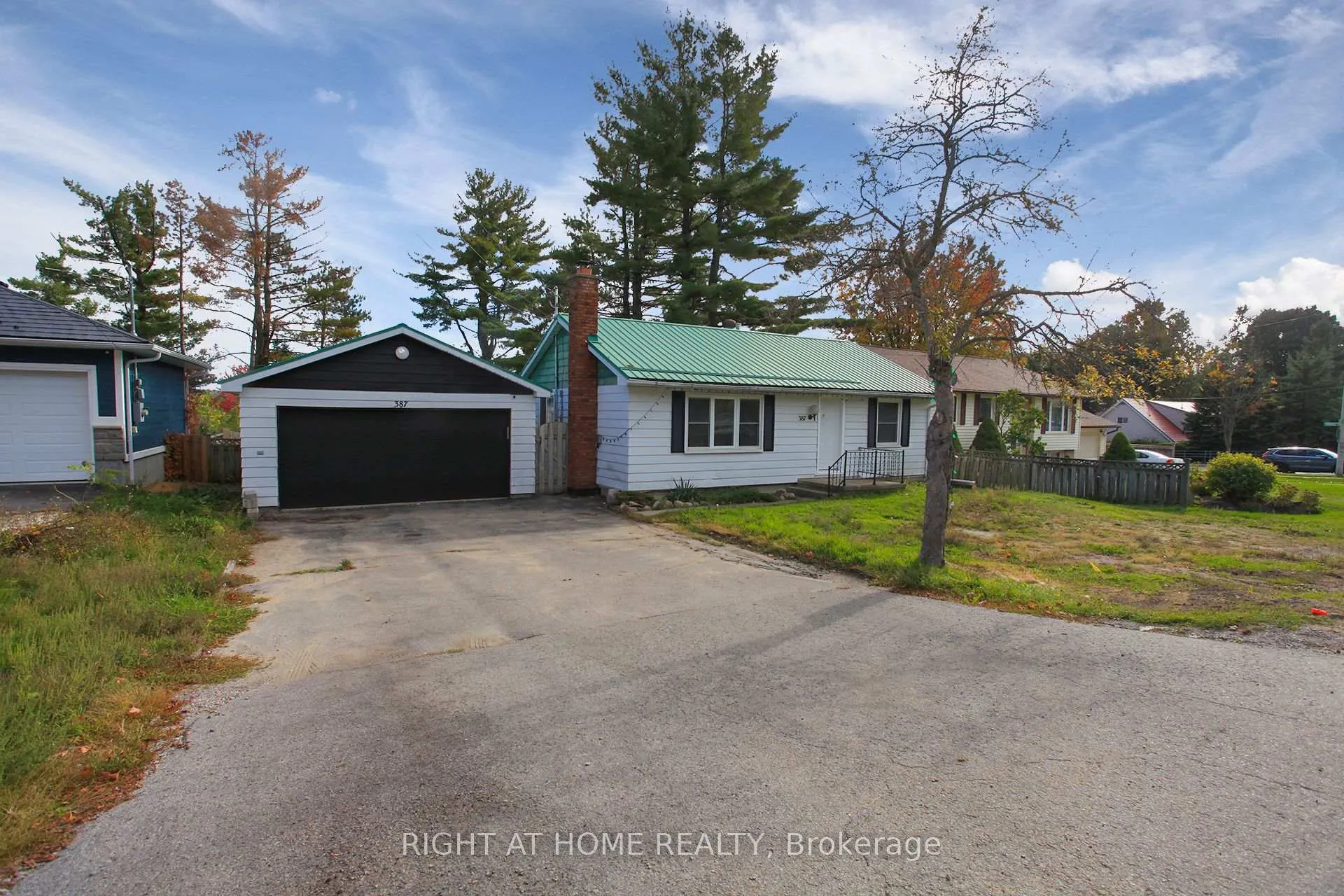 Photo 1 of Unit Main floor, 387 Edgehill Drive, Barrie, Edgehill Drive — HOMEH