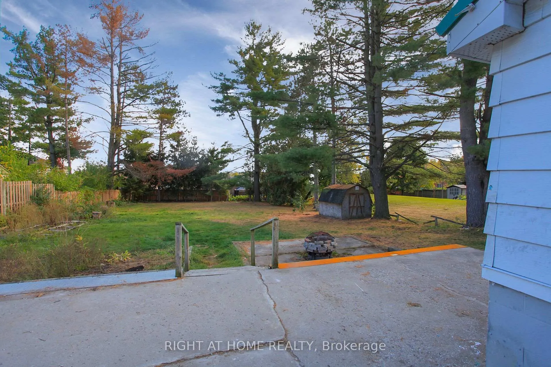 Photo 8 of Unit Main floor, 387 Edgehill Drive, Barrie, Edgehill Drive — HOMEH
