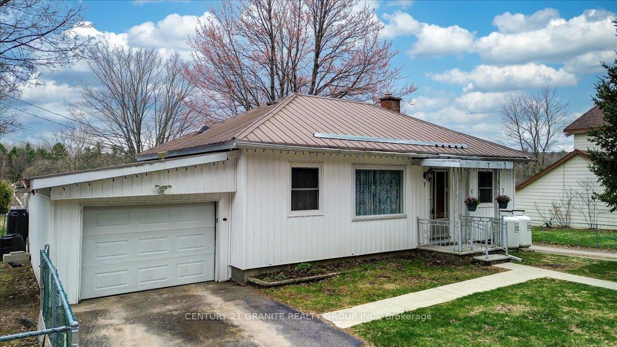 Photo 18 of 7 Faraday Street, Bancroft, Bancroft Ward — HOMEH