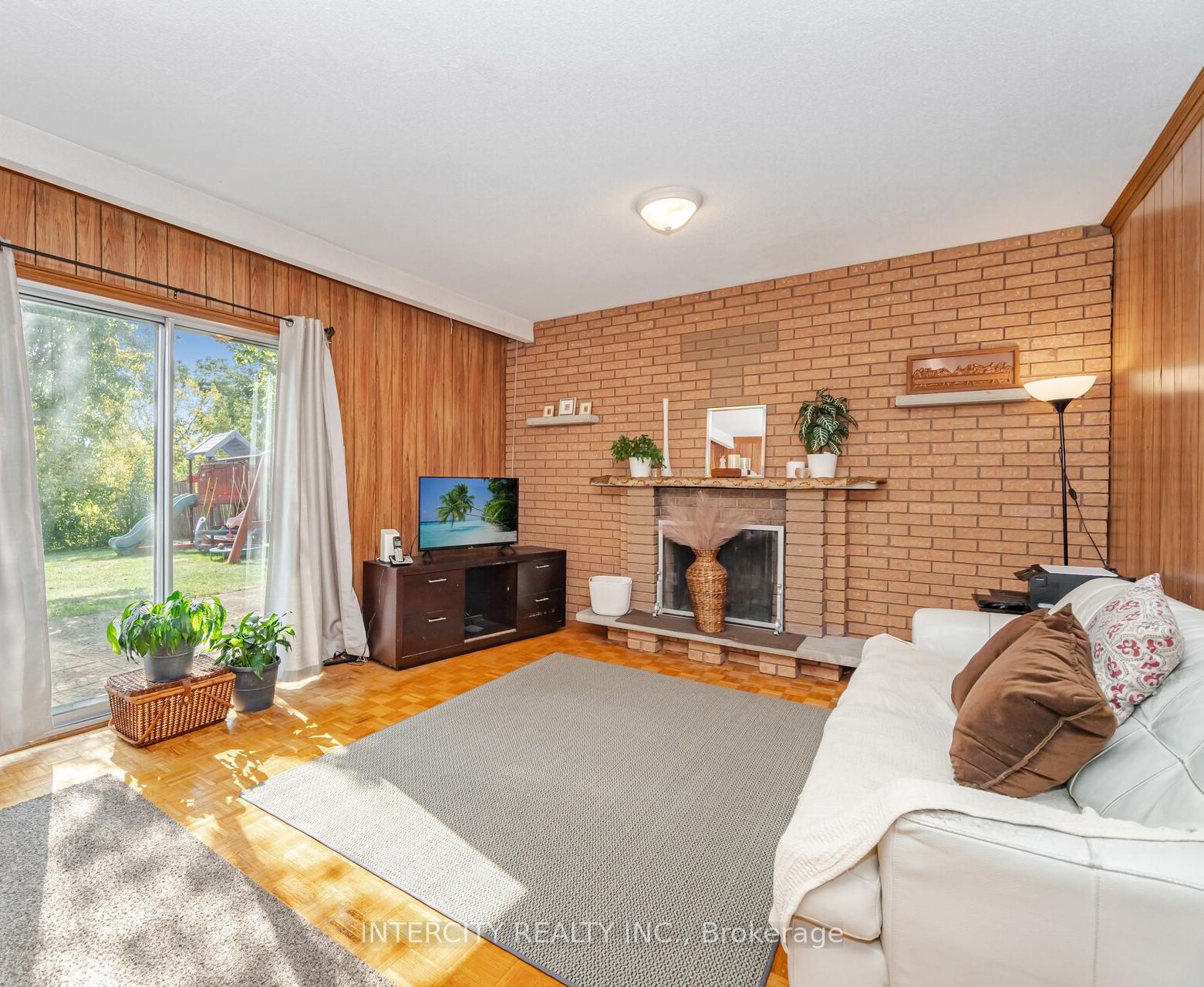 Photo 15 of 26 North Ridge Road, Vaughan, West Woodbridge — HOMEH