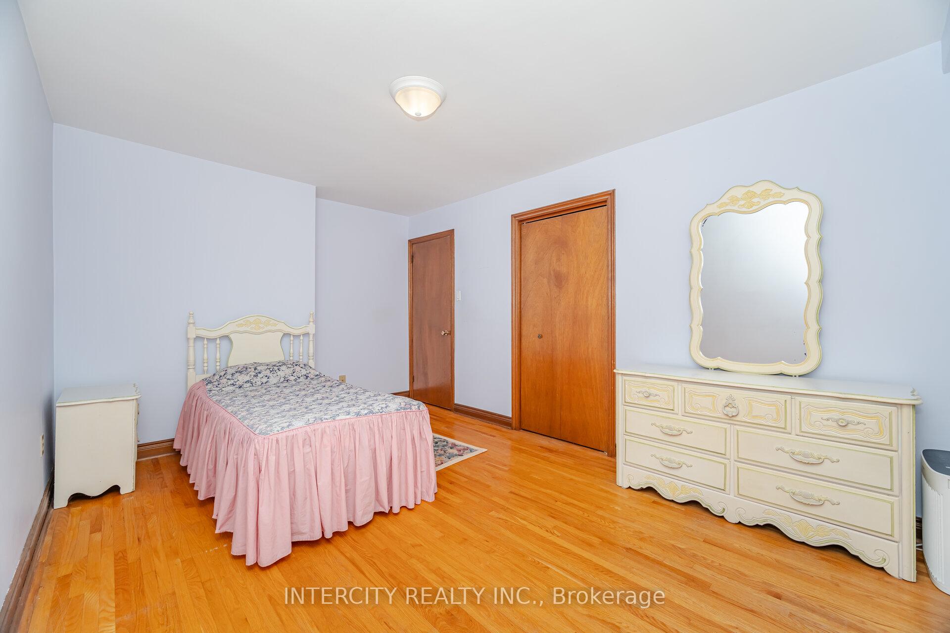 Photo 21 of 26 North Ridge Road, Vaughan, West Woodbridge — HOMEH