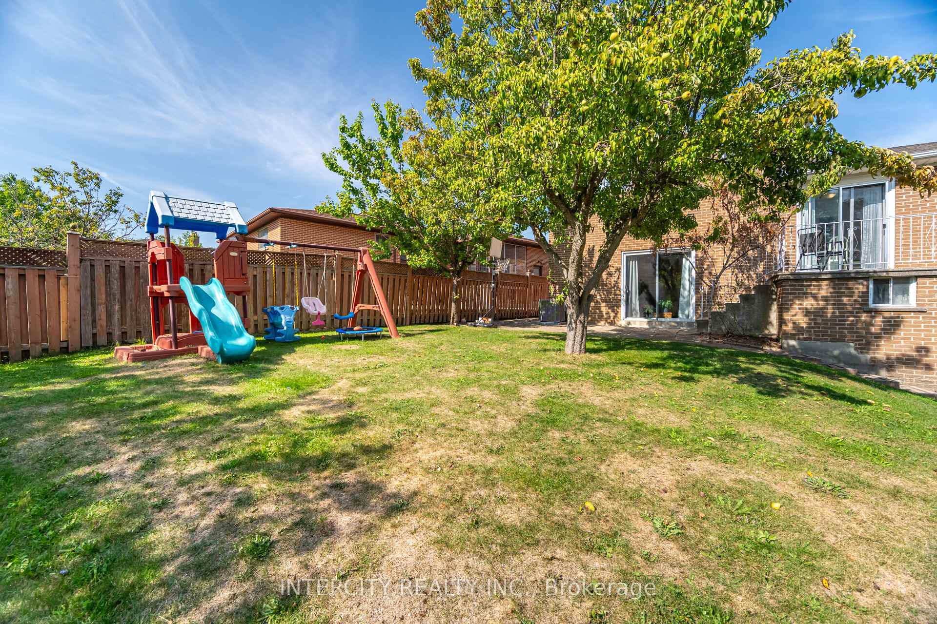 Photo 33 of 26 North Ridge Road, Vaughan, West Woodbridge — HOMEH