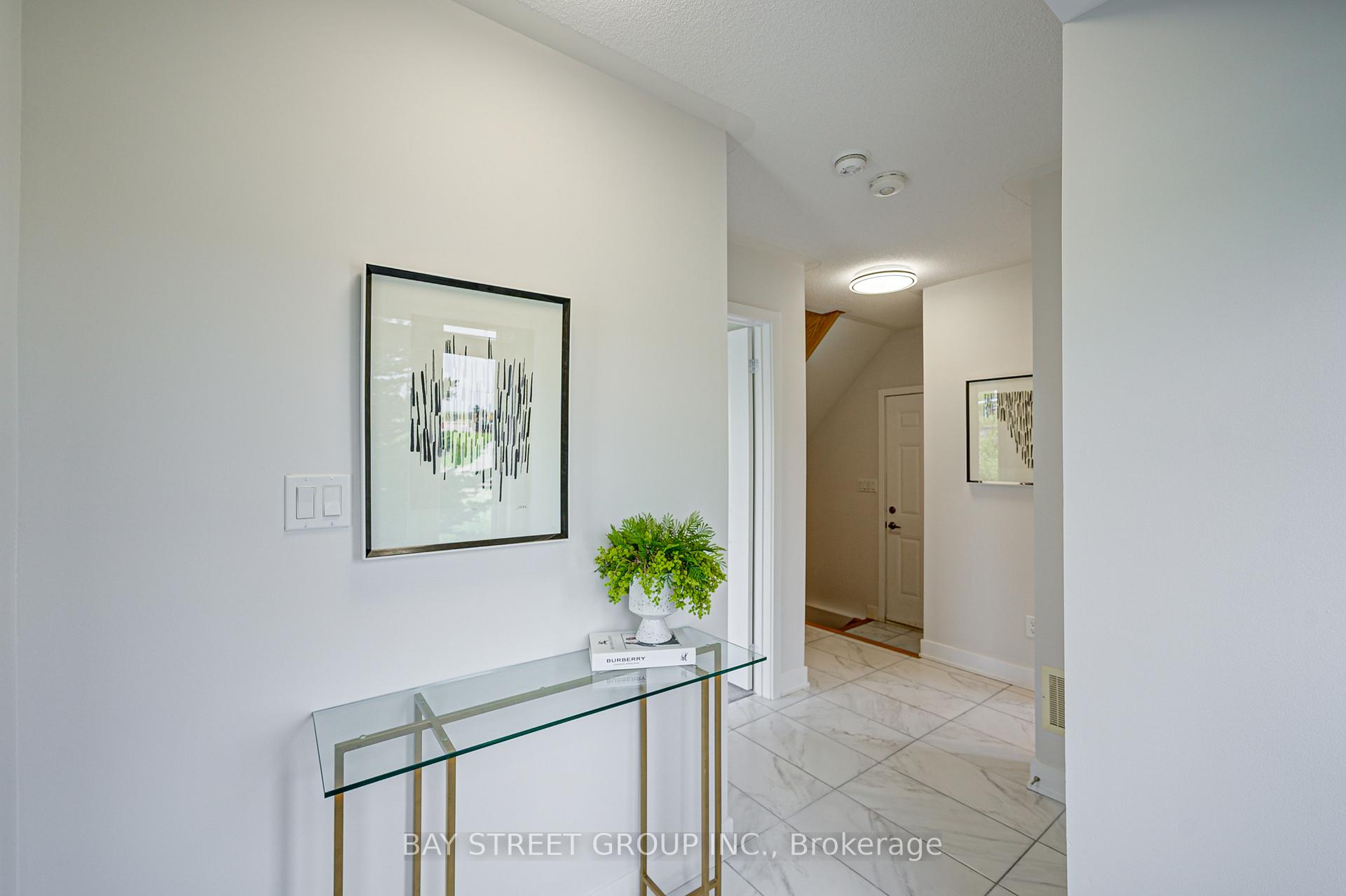 Photo 3 of 35 Carpaccio Avenue, Vaughan, Vellore Village — HOMEH
