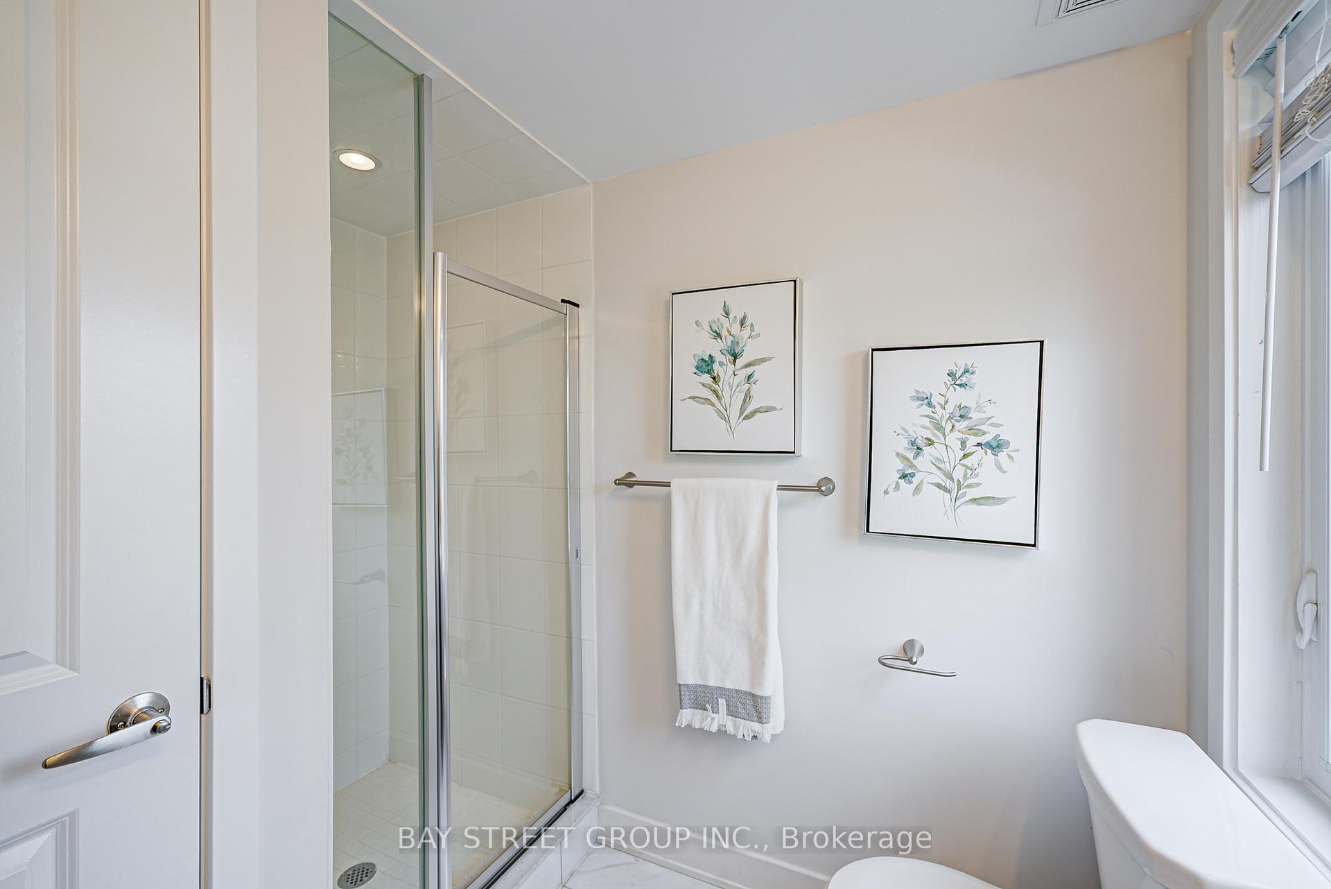 Photo 8 of 35 Carpaccio Avenue, Vaughan, Vellore Village — HOMEH