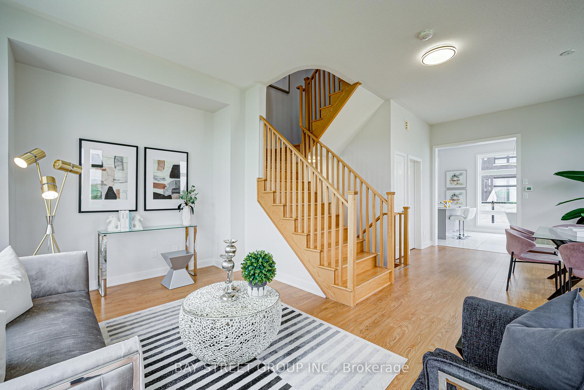 Photo 13 of 35 Carpaccio Avenue, Vaughan, Vellore Village — HOMEH