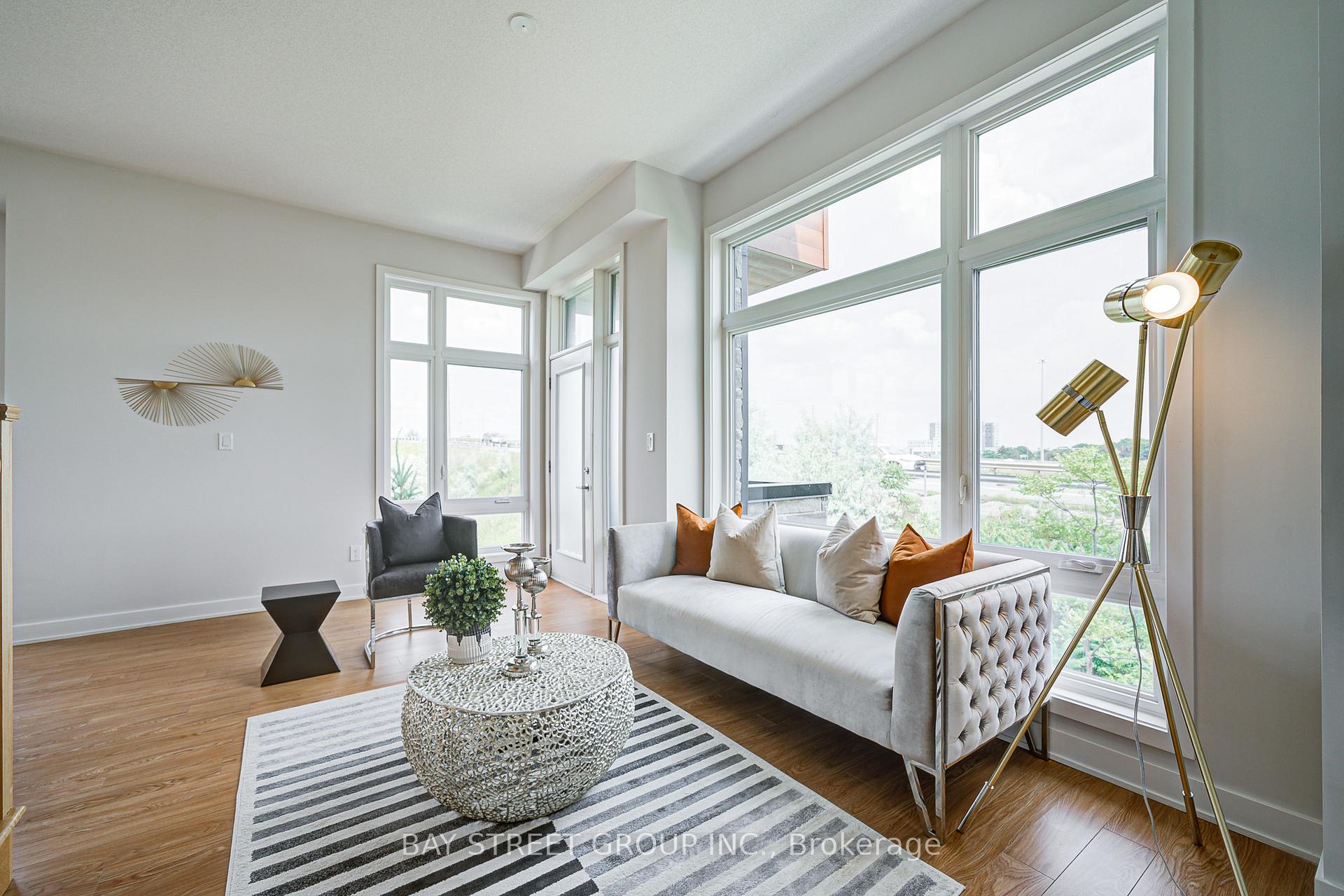 Photo 15 of 35 Carpaccio Avenue, Vaughan, Vellore Village — HOMEH