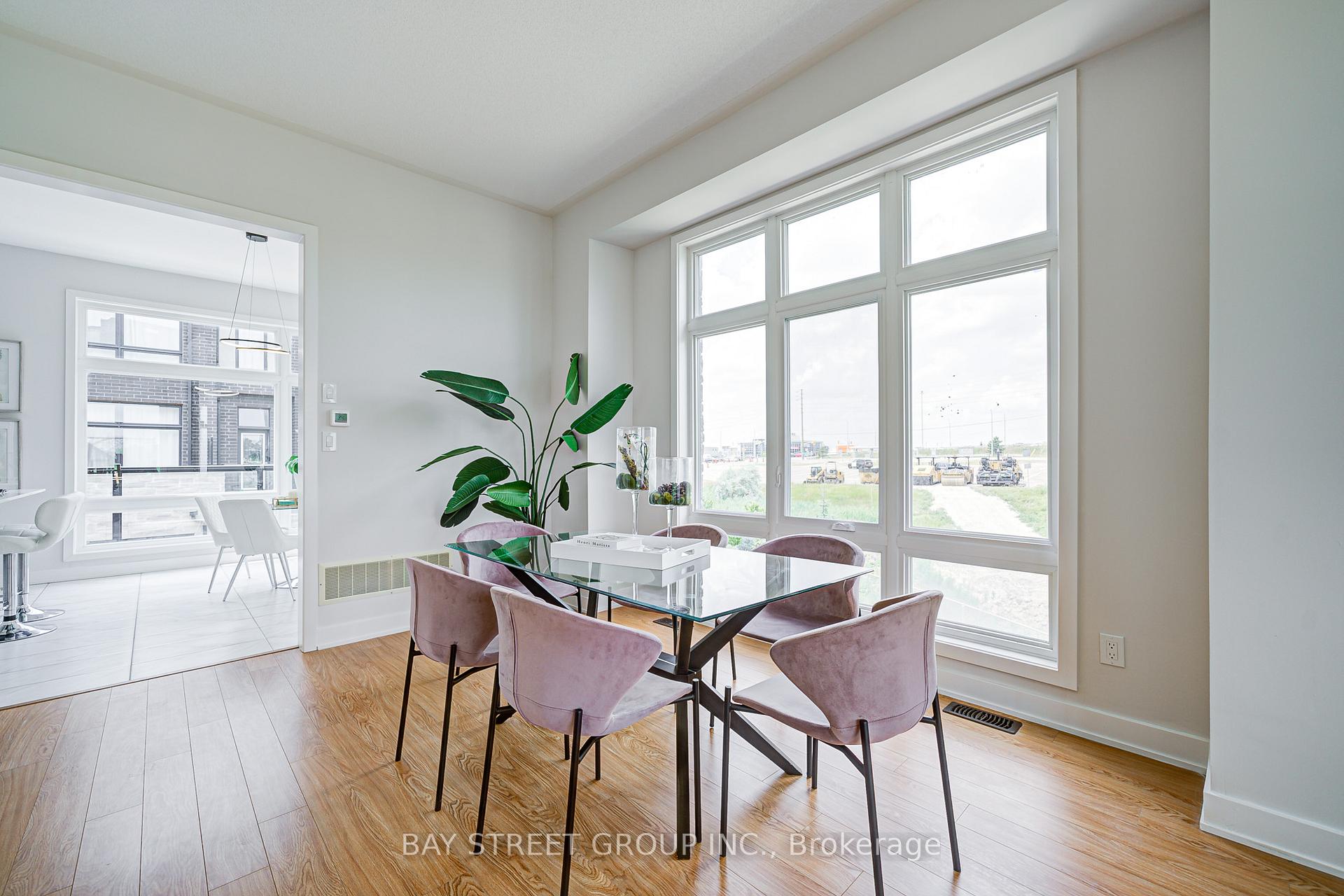 Photo 16 of 35 Carpaccio Avenue, Vaughan, Vellore Village — HOMEH