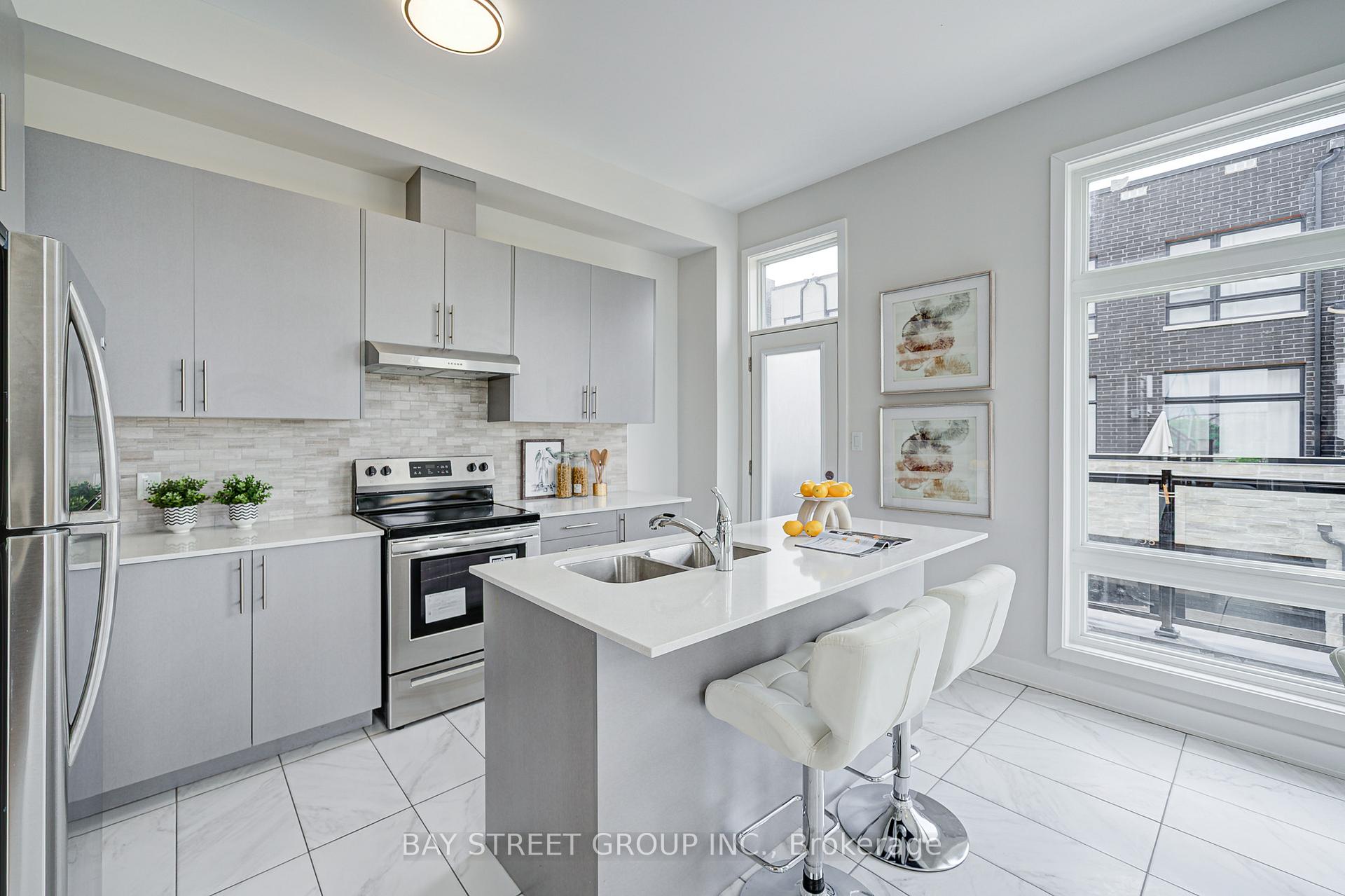 Photo 19 of 35 Carpaccio Avenue, Vaughan, Vellore Village — HOMEH