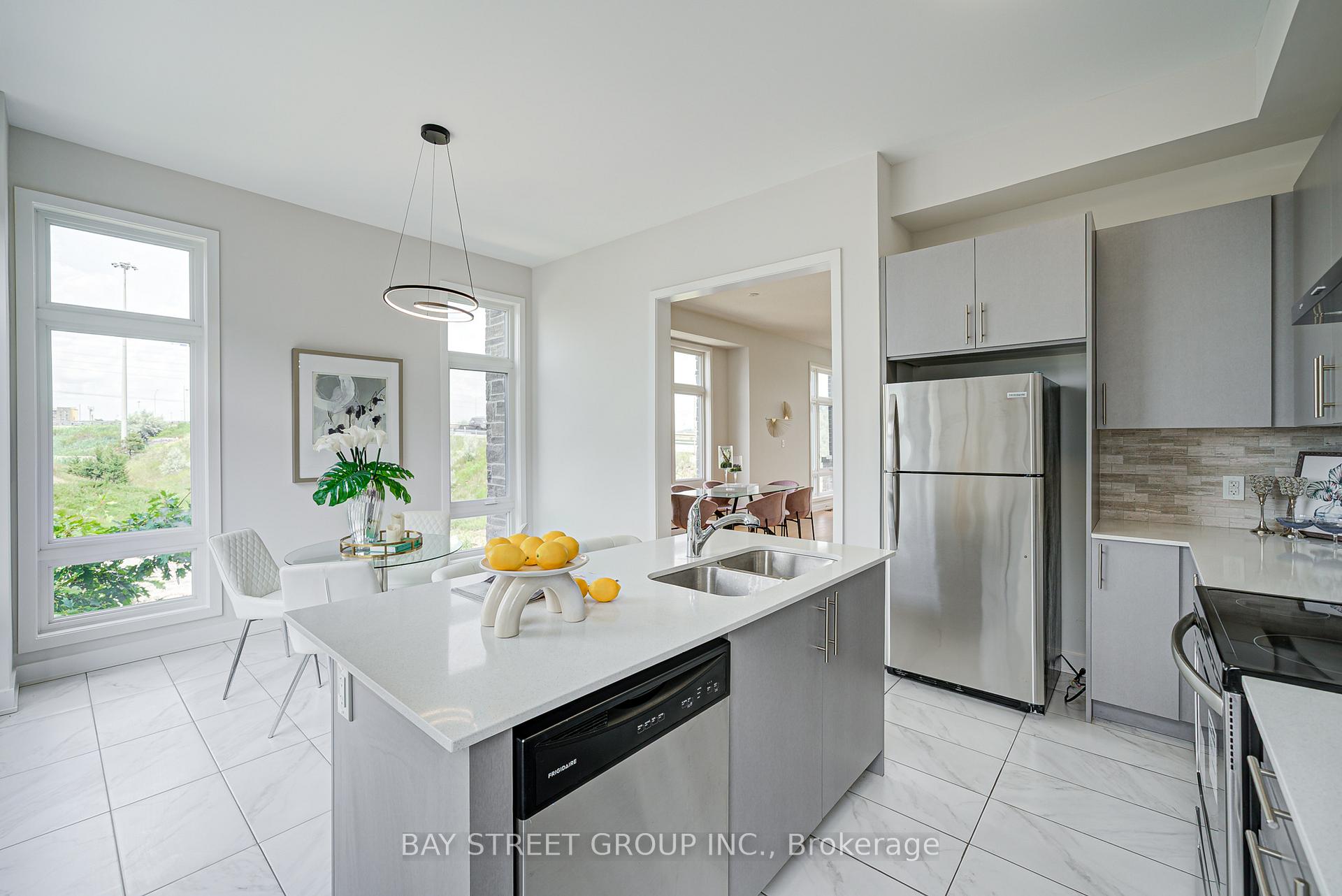 Photo 21 of 35 Carpaccio Avenue, Vaughan, Vellore Village — HOMEH