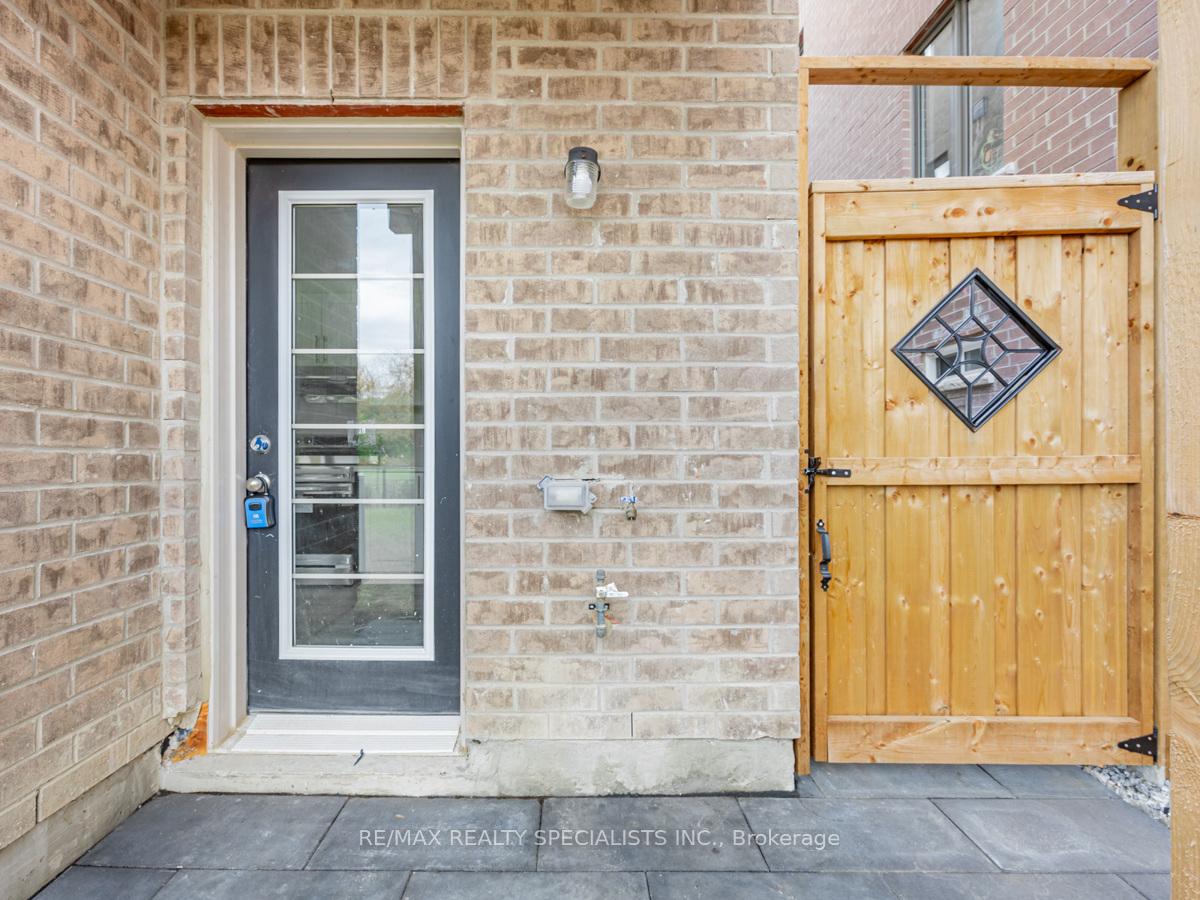 Photo 3 of Unit Lower, 46 Priory Drive, Whitby, Rural Whitby — HOMEH
