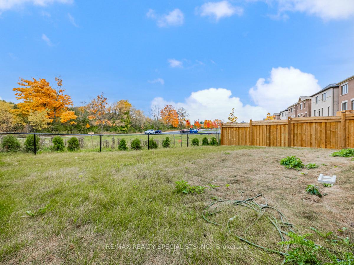 Photo 29 of Unit Lower, 46 Priory Drive, Whitby, Rural Whitby — HOMEH