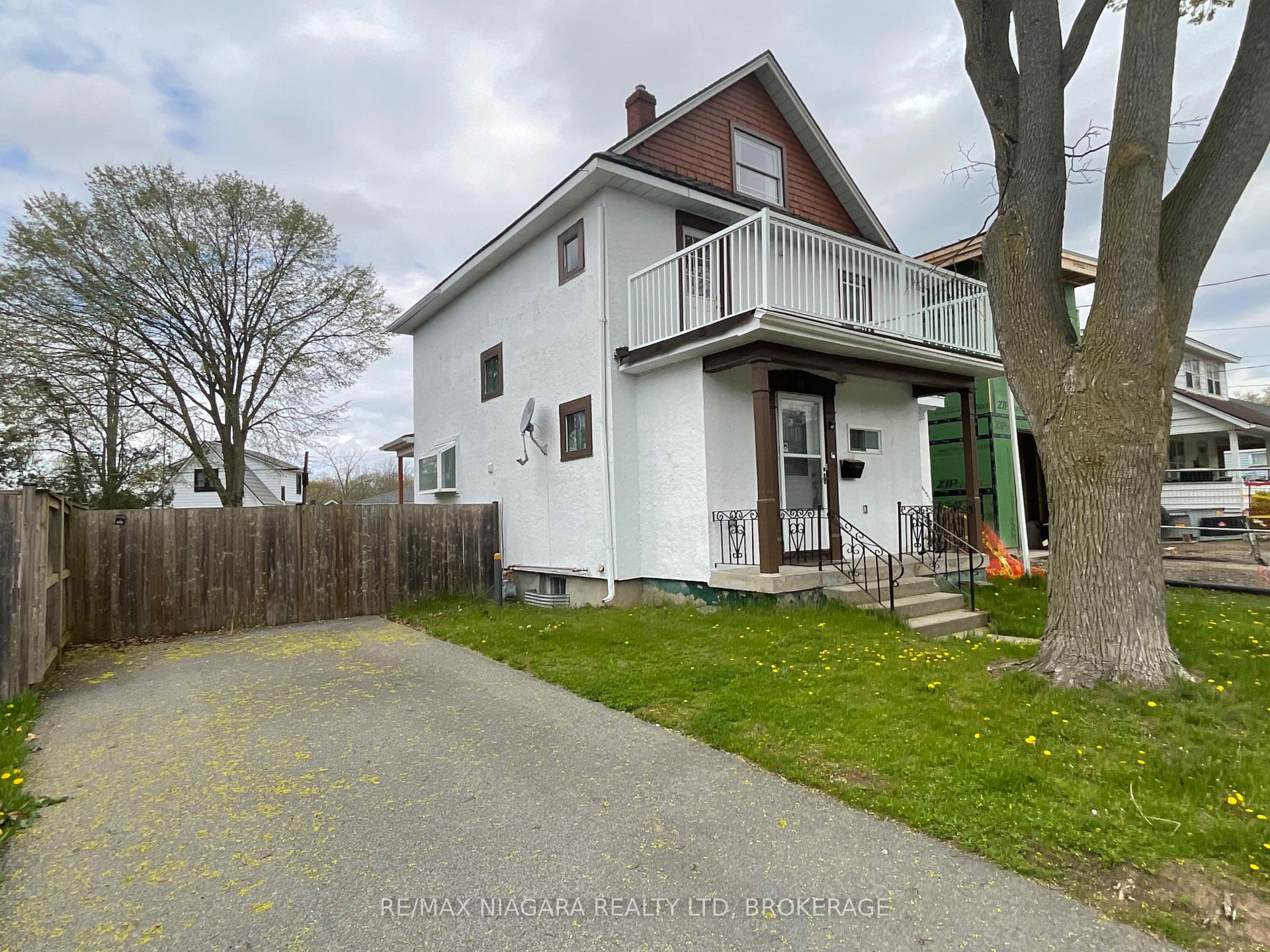 Front of 39 Oakland Avenue