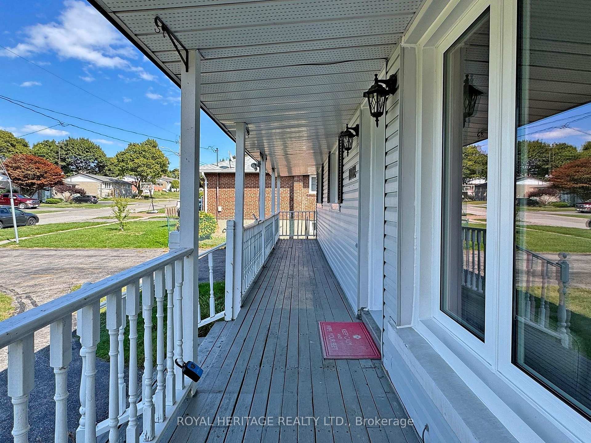 Photo 3 of 1002 McCullough Drive, Whitby, Downtown Whitby — HOMEH