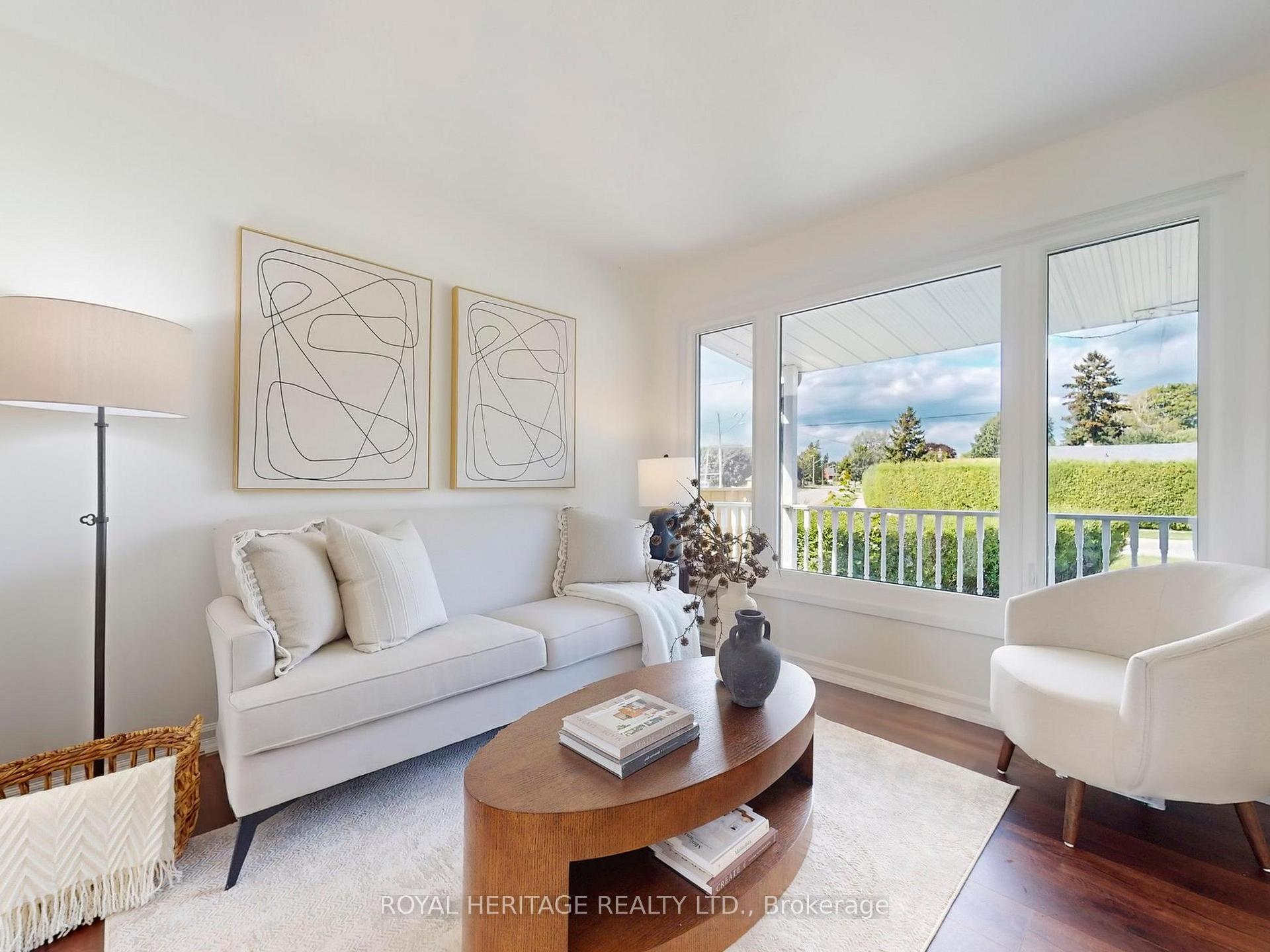 Photo 4 of 1002 McCullough Drive, Whitby, Downtown Whitby — HOMEH