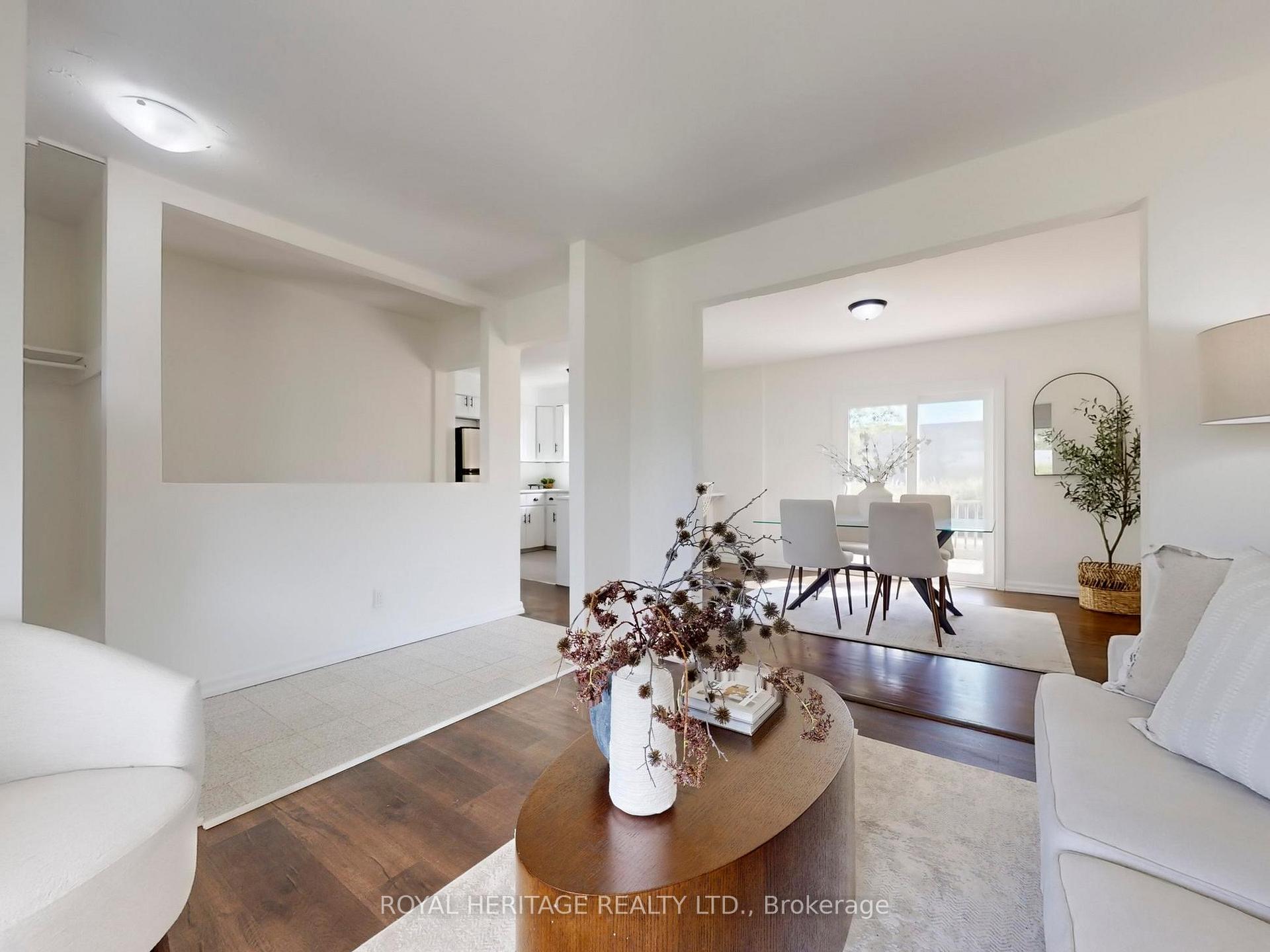 Photo 7 of 1002 McCullough Drive, Whitby, Downtown Whitby — HOMEH