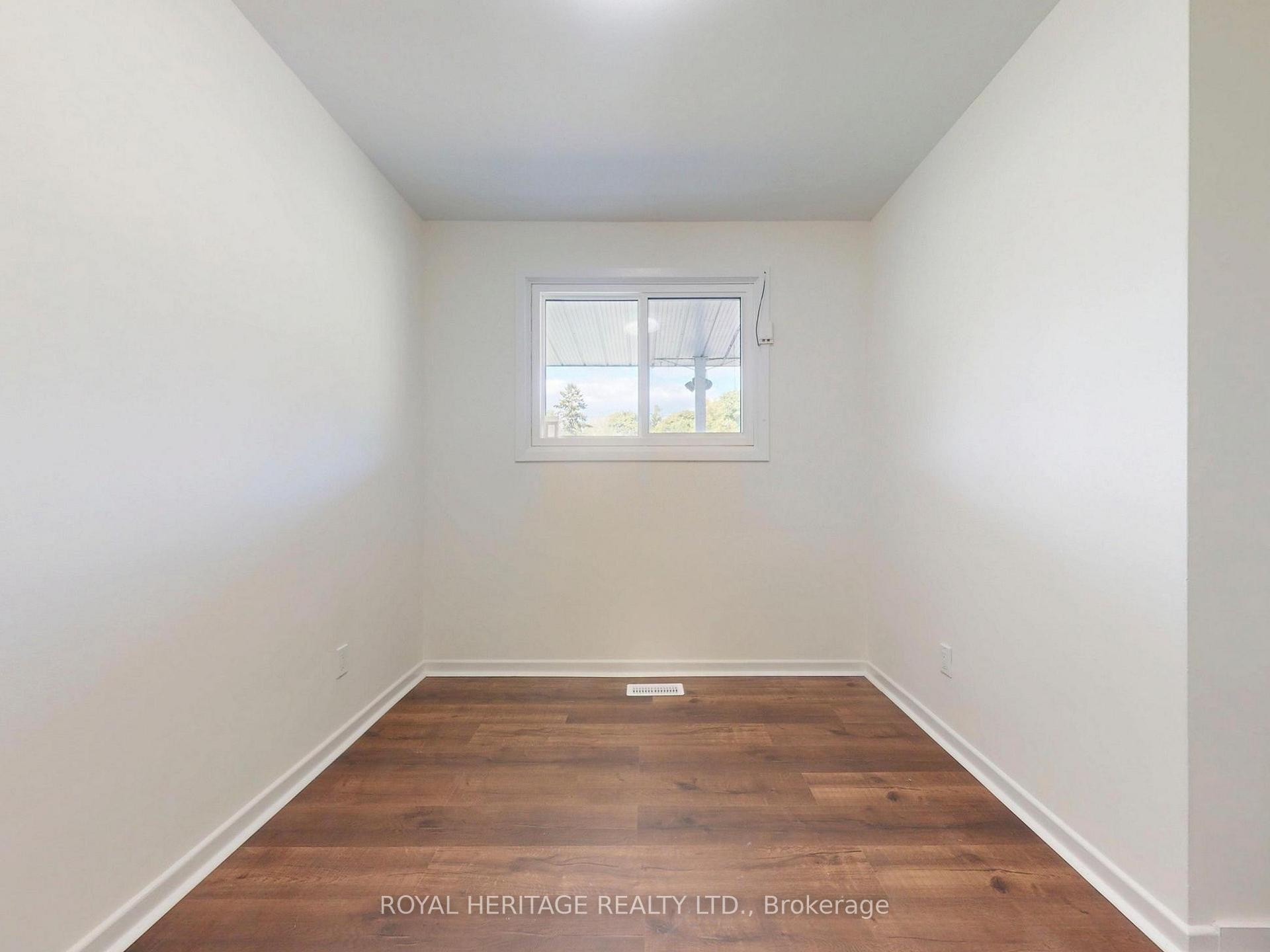 Photo 17 of 1002 McCullough Drive, Whitby, Downtown Whitby — HOMEH