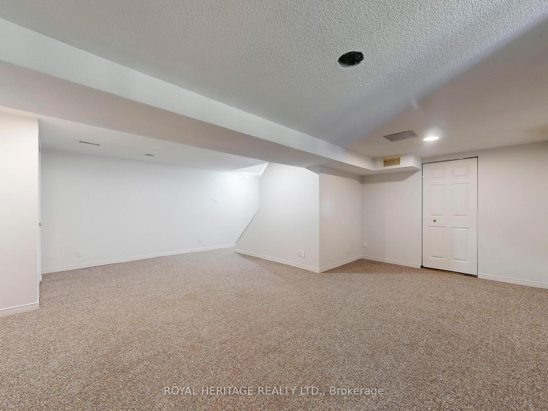 Photo 23 of 1002 McCullough Drive, Whitby, Downtown Whitby — HOMEH