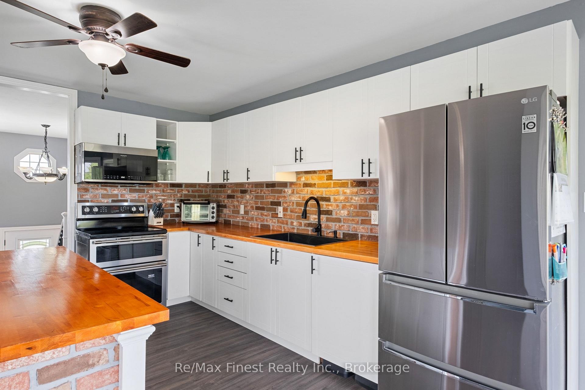 Photo 18 of Unit B, 140 Bonisteel Road, Quinte West, Sidney Ward — HOMEH