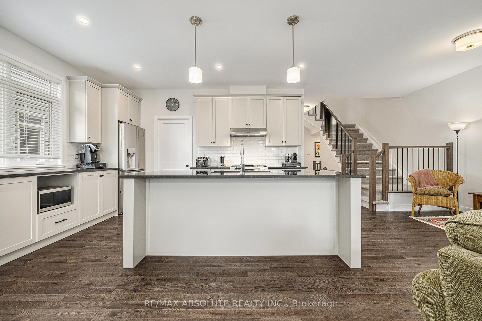 Photo 12 of 51 Mac Beattie Drive, Arnprior — HOMEH