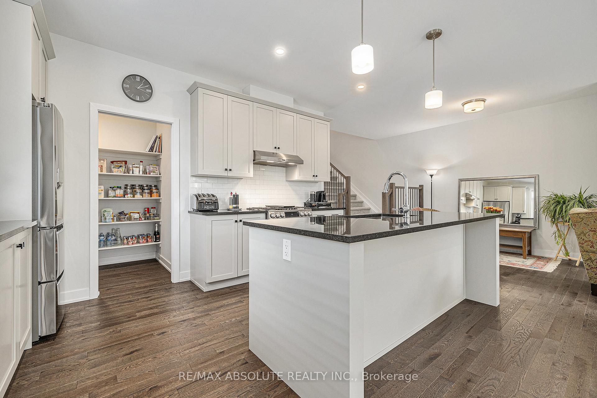 Photo 9 of 51 Mac Beattie Drive, Arnprior — HOMEH