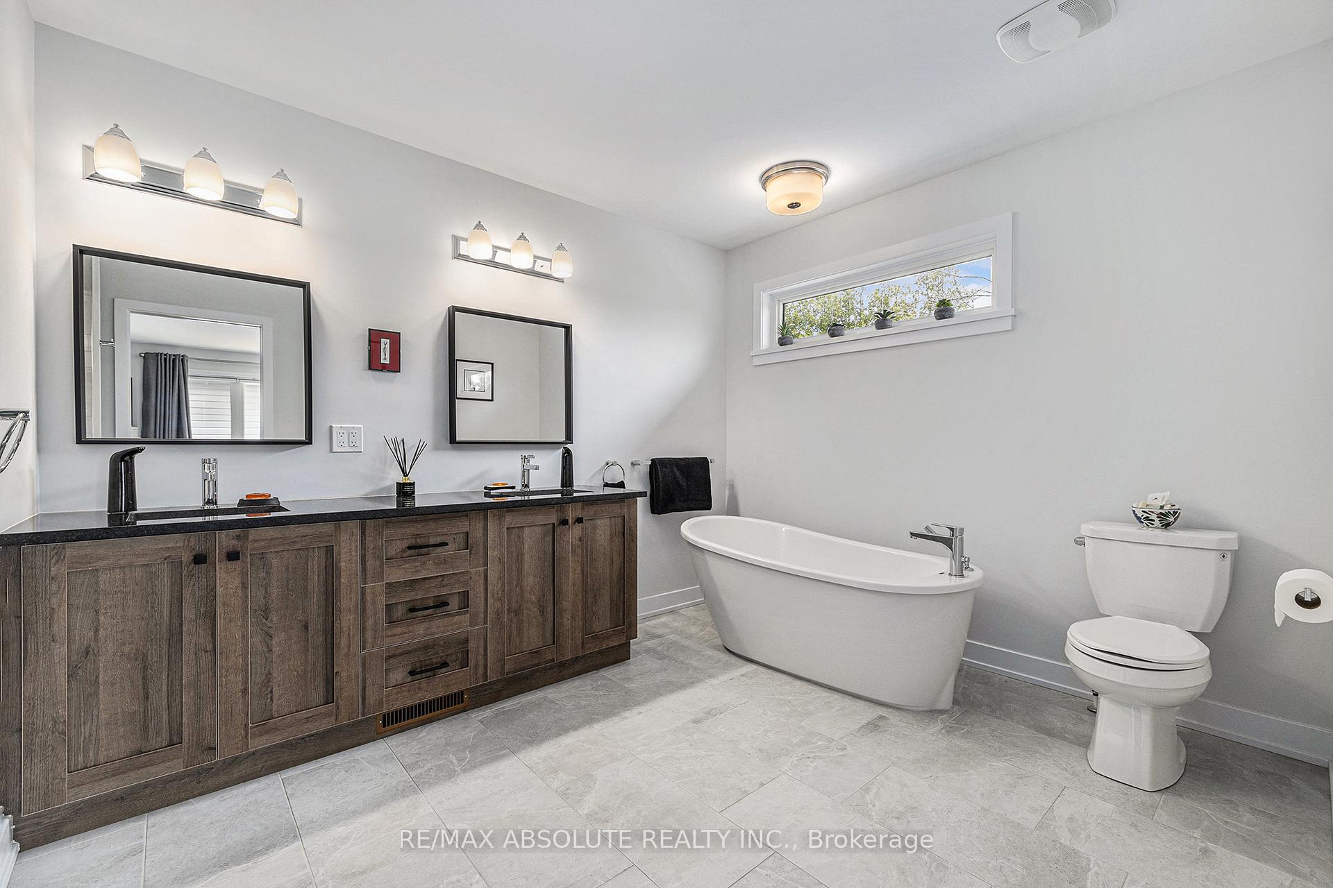 Photo 25 of 51 Mac Beattie Drive, Arnprior — HOMEH