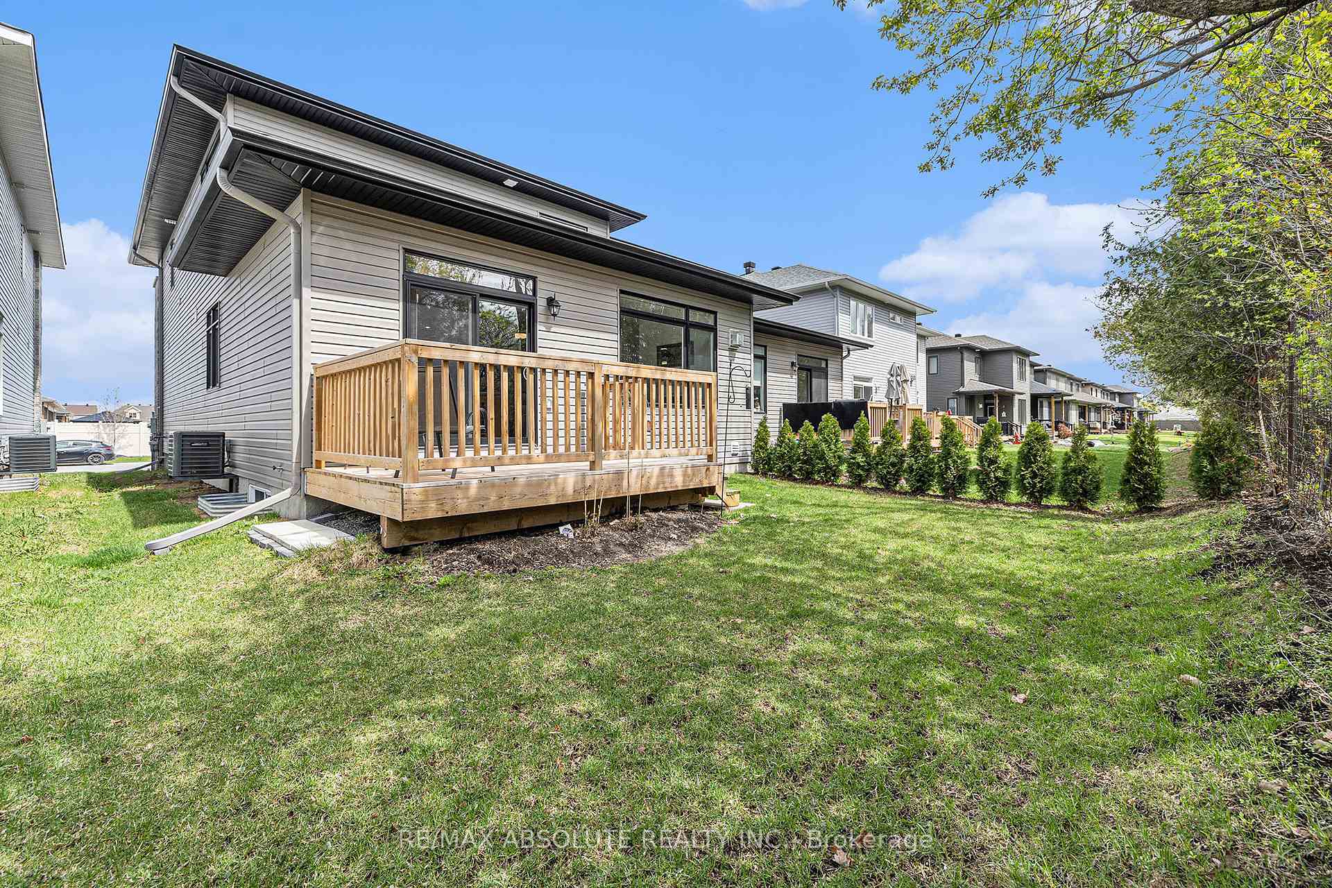 Photo 31 of 51 Mac Beattie Drive, Arnprior — HOMEH