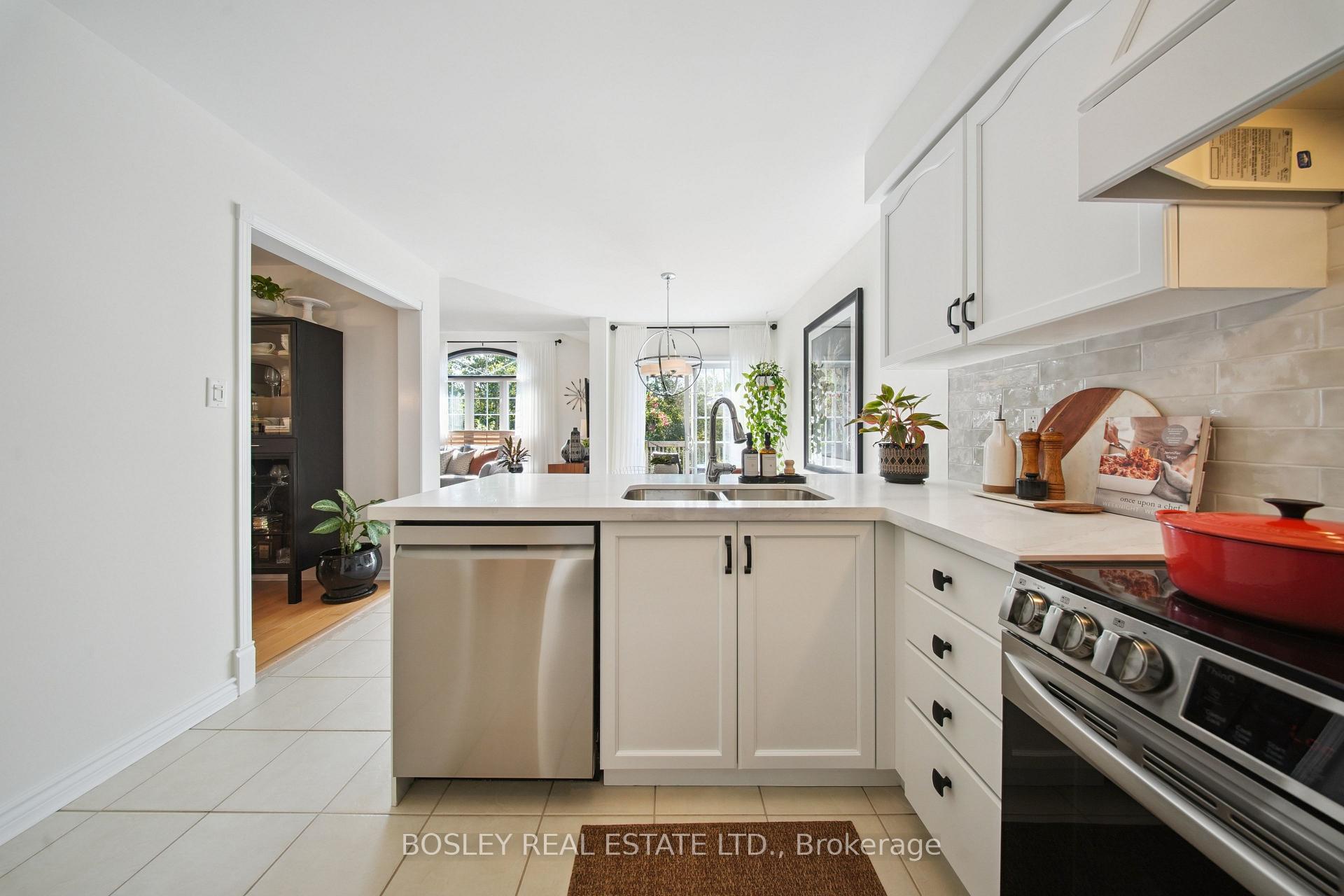Photo 18 of 71 Samandria Avenue, Whitby, Taunton North — HOMEH