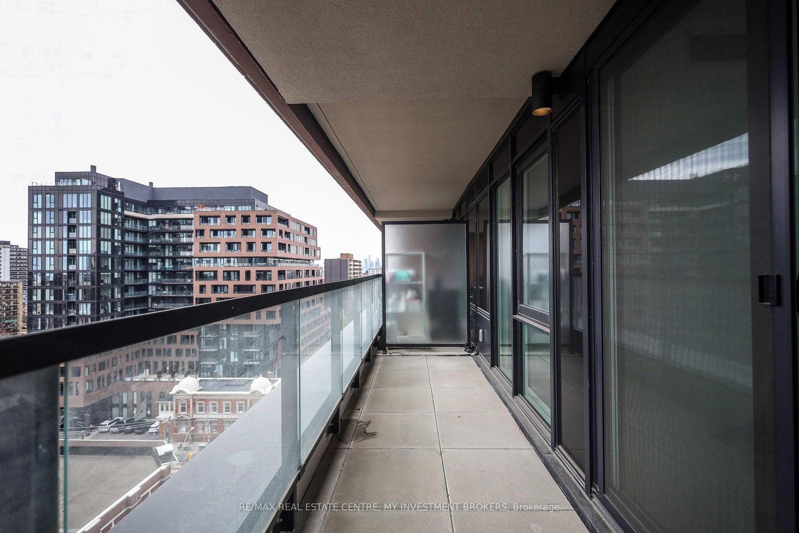 Photo 10 of Unit 915, 285 Dufferin St, Toronto, South Parkdale — HOMEH