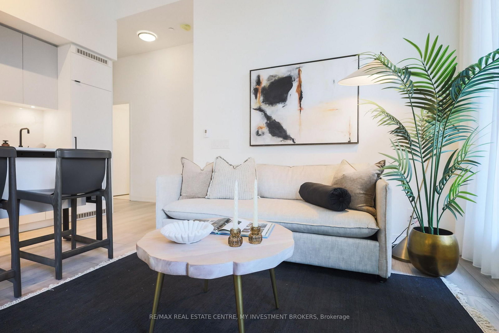 Photo 8 of Unit 202, 285 Dufferin St, Toronto, South Parkdale — HOMEH