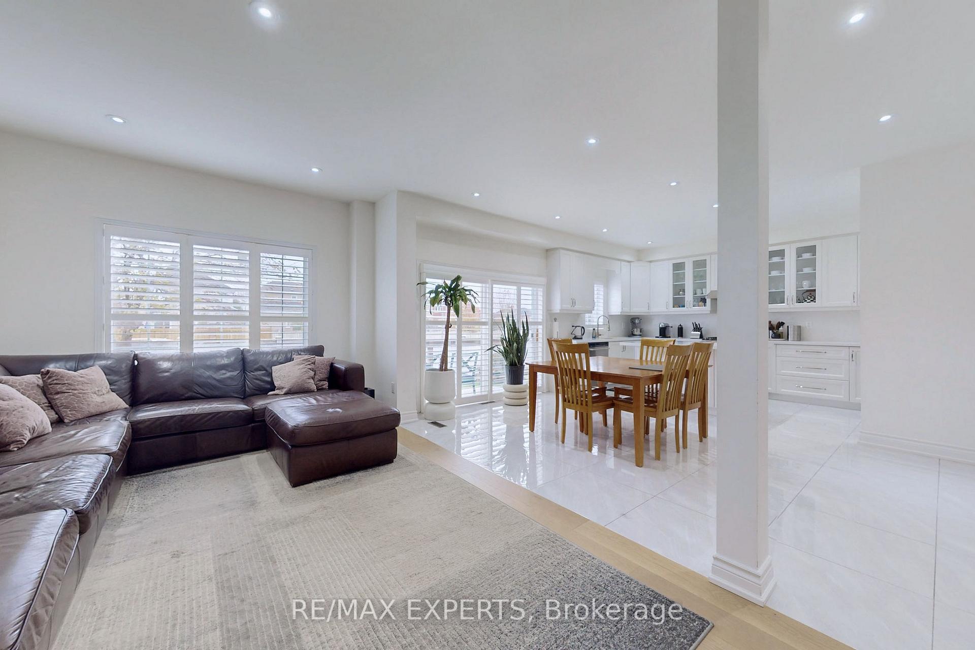 Photo 5 of Unit Main, 176 Kale Crescent, Vaughan, Maple — HOMEH