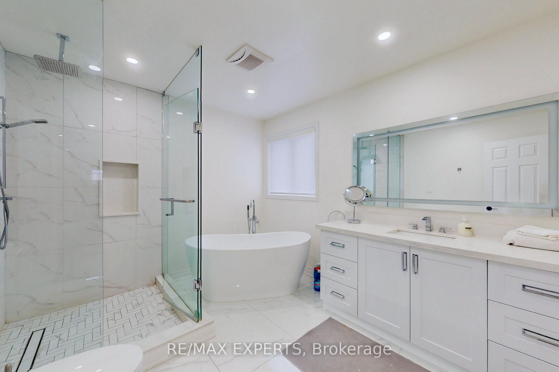 Photo 13 of Unit Main, 176 Kale Crescent, Vaughan, Maple — HOMEH