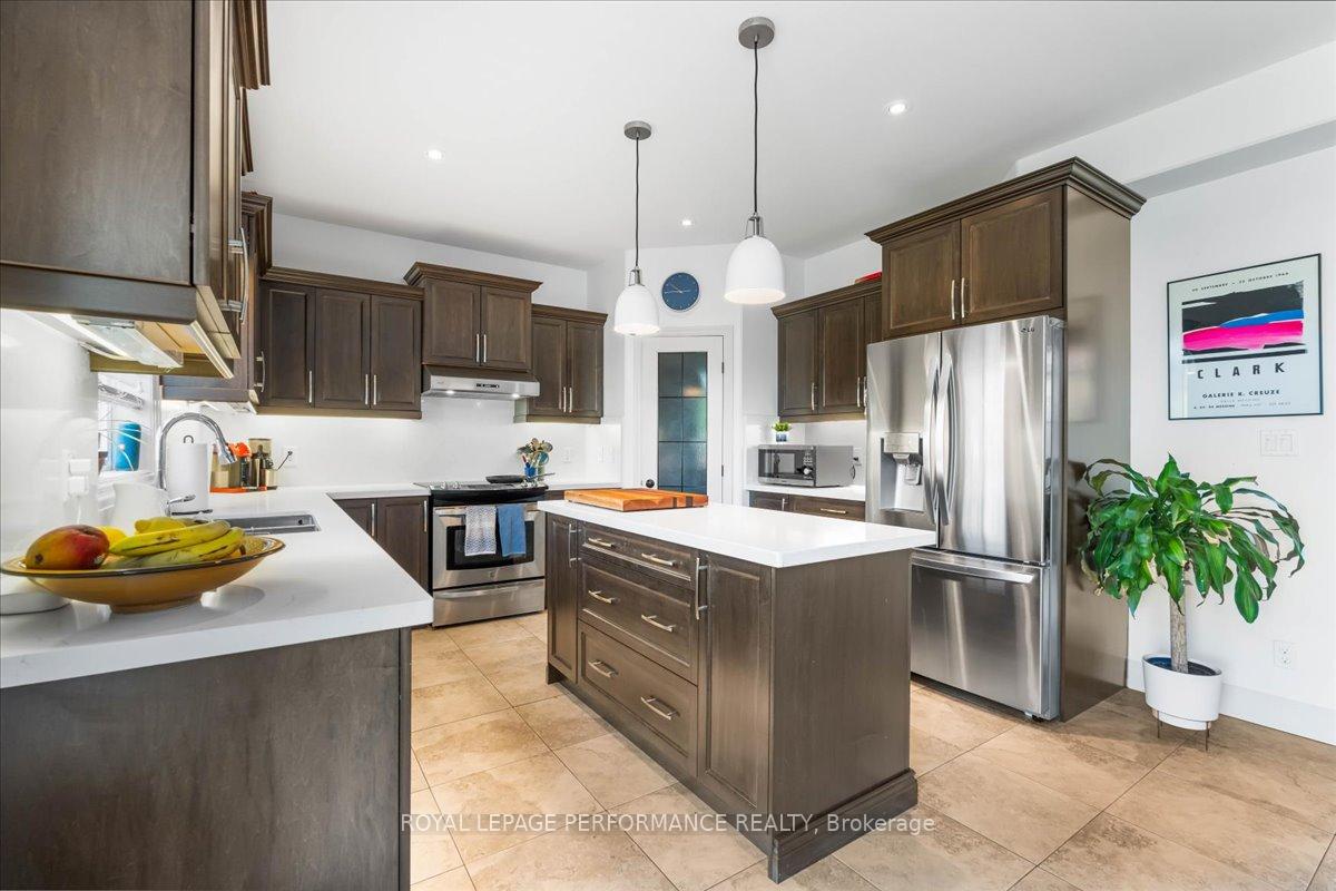 Photo 10 of 23 Hampton Ridge, Belleville, Thurlow Ward — HOMEH