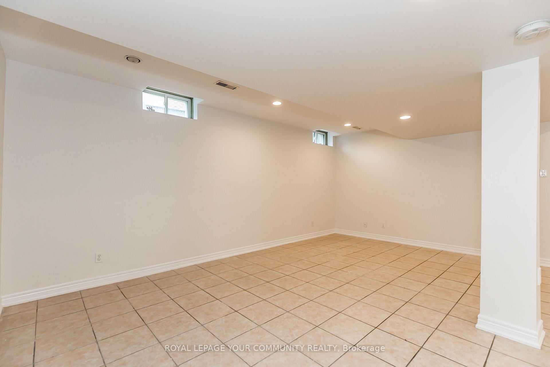 Photo 6 of 57 Cherokee Drive, Vaughan, Maple — HOMEH