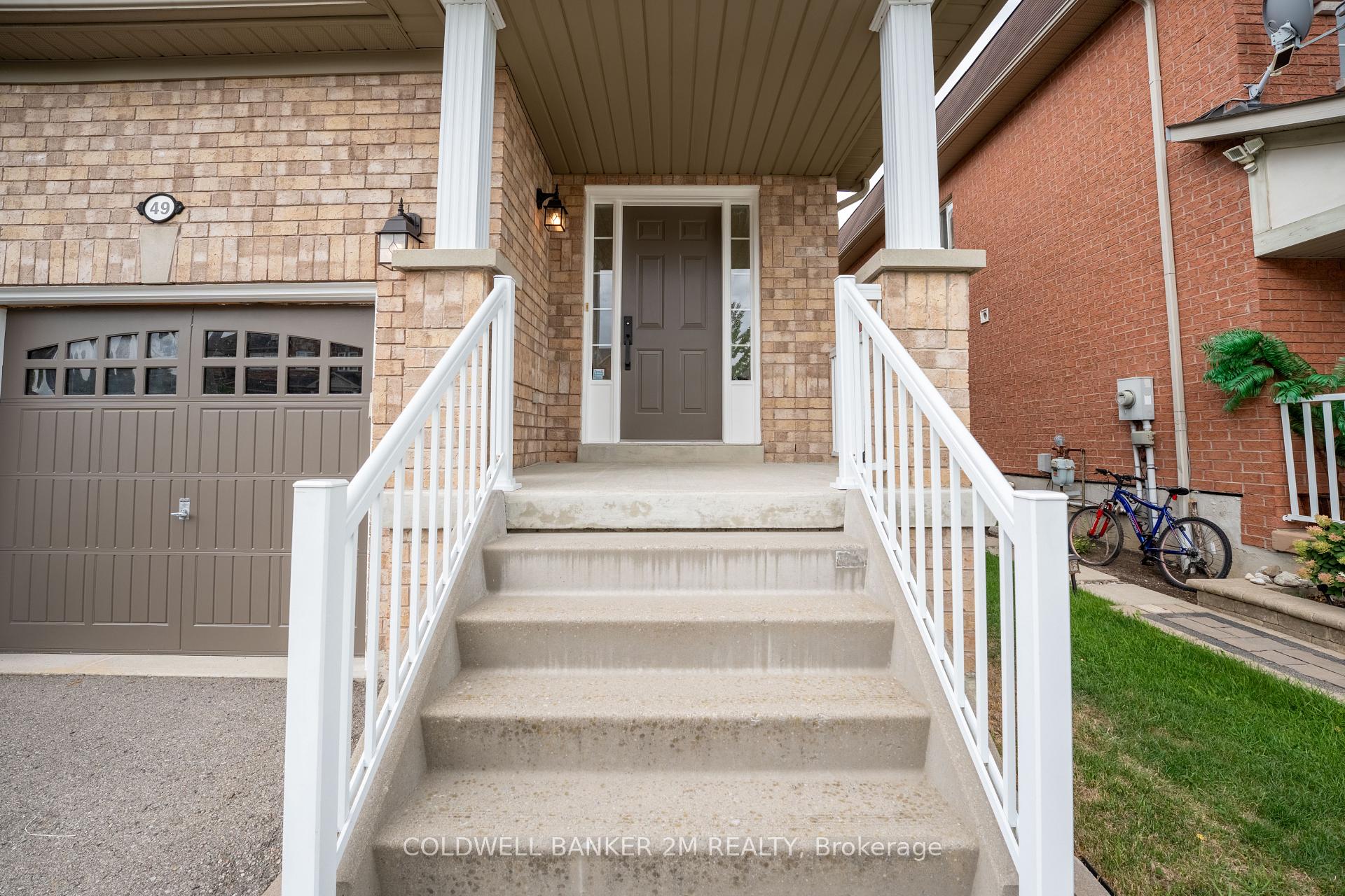 Photo 3 of 49 Neill Avenue, Whitby, Rolling Acres — HOMEH