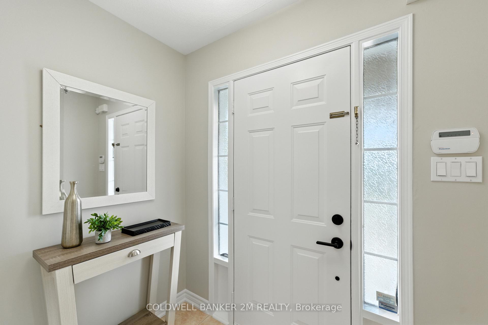 Photo 4 of 49 Neill Avenue, Whitby, Rolling Acres — HOMEH