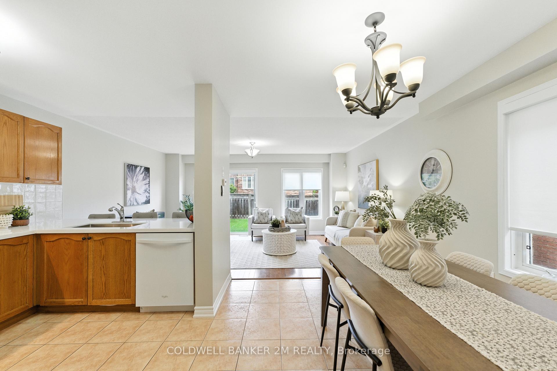 Photo 7 of 49 Neill Avenue, Whitby, Rolling Acres — HOMEH