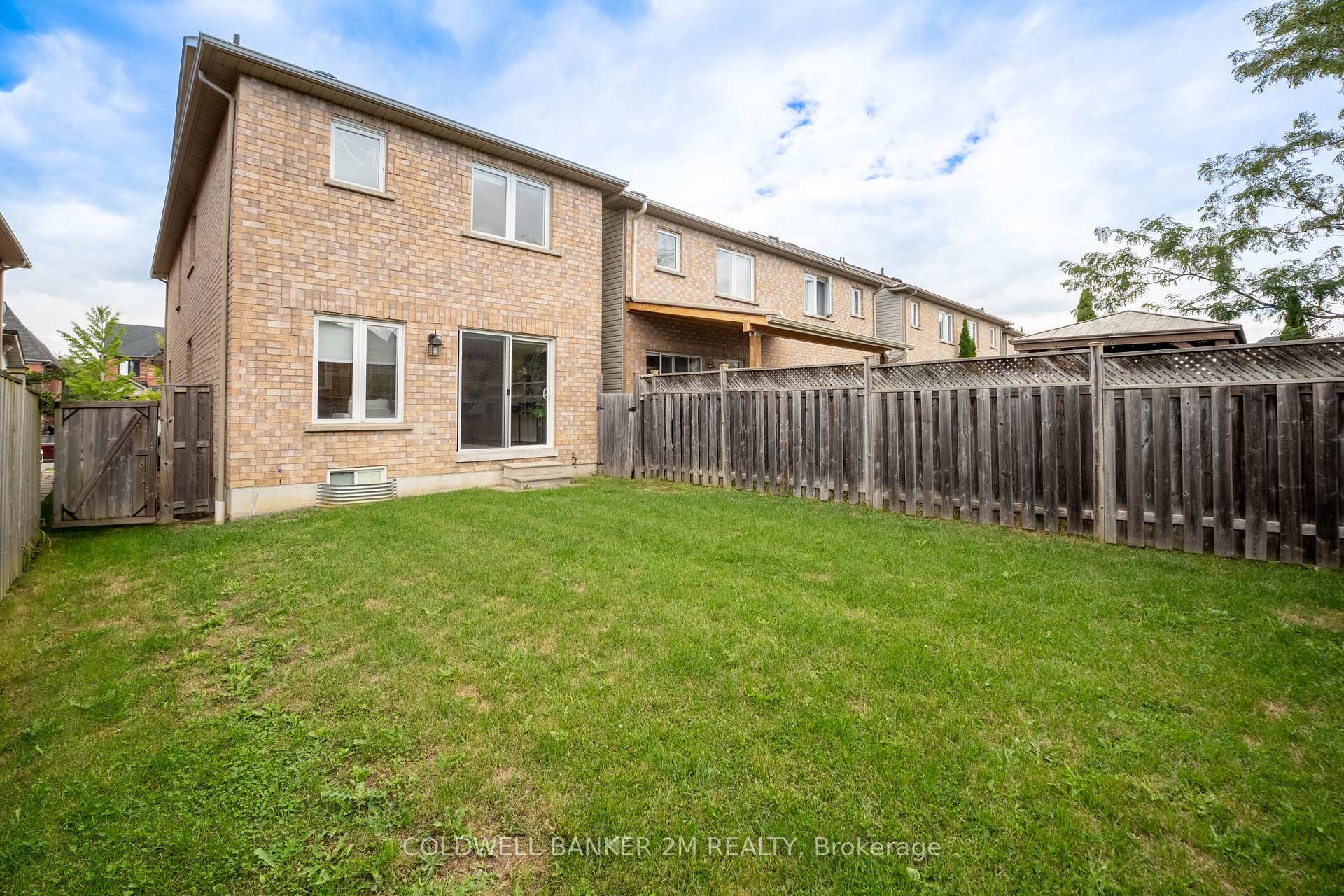 Photo 23 of 49 Neill Avenue, Whitby, Rolling Acres — HOMEH
