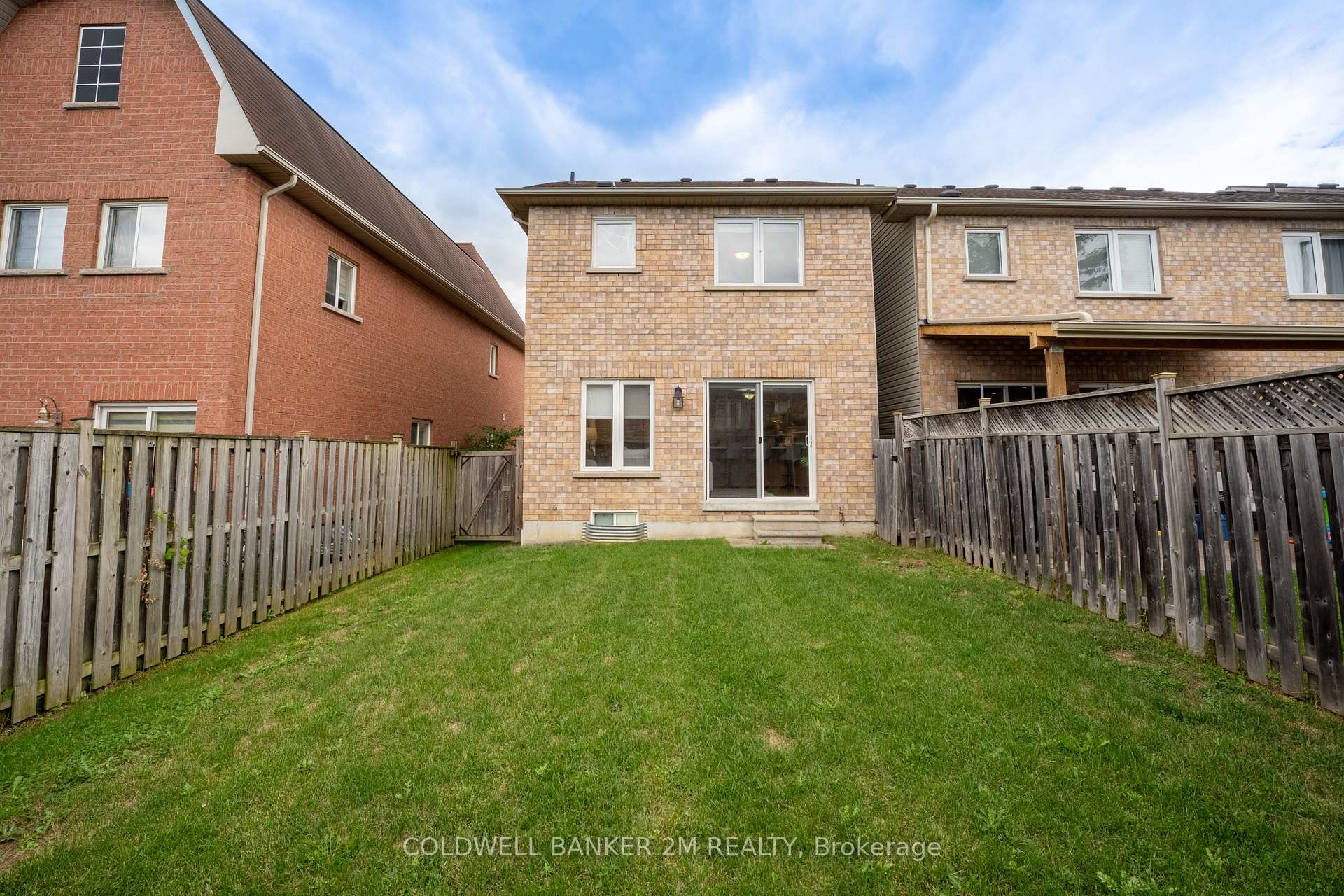 Photo 24 of 49 Neill Avenue, Whitby, Rolling Acres — HOMEH