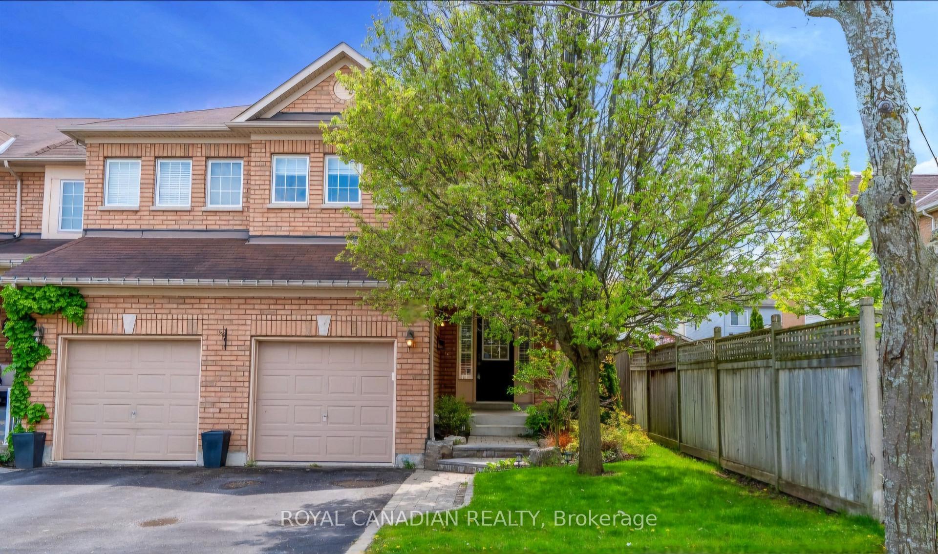 Photo 1 of 17 Presley Crescent, Whitby, Williamsburg — HOMEH