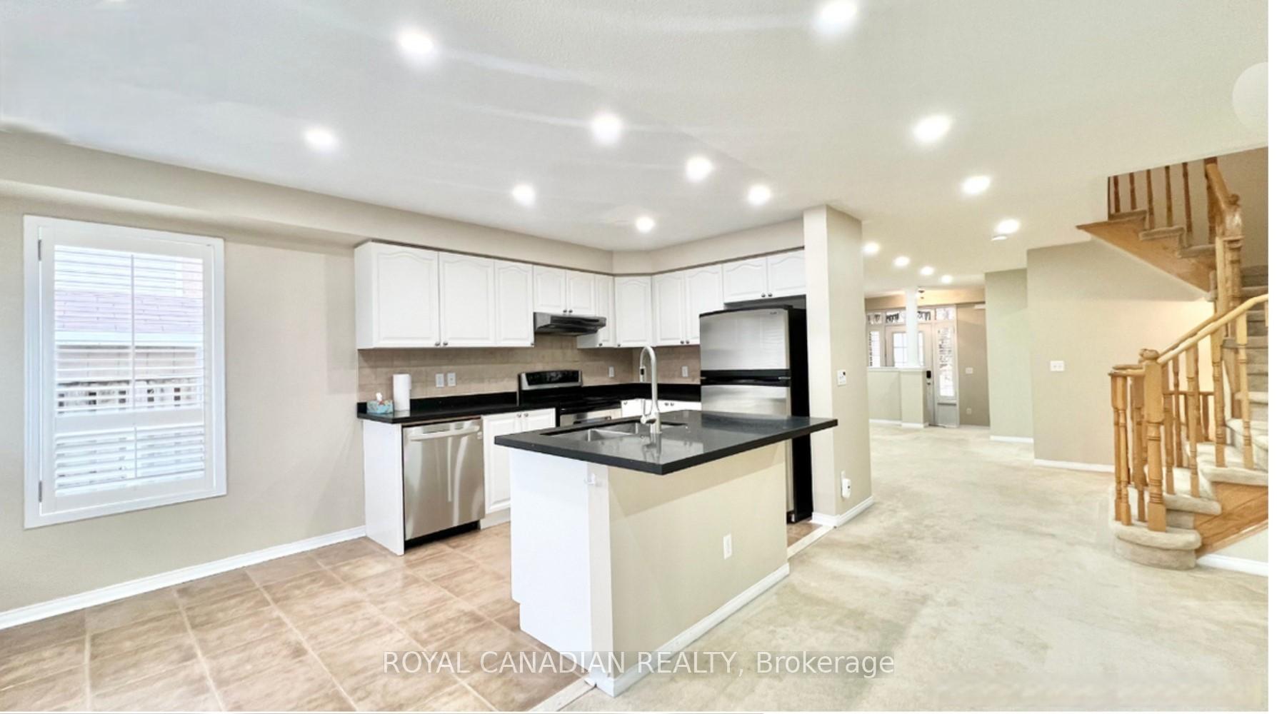Photo 3 of 17 Presley Crescent, Whitby, Williamsburg — HOMEH