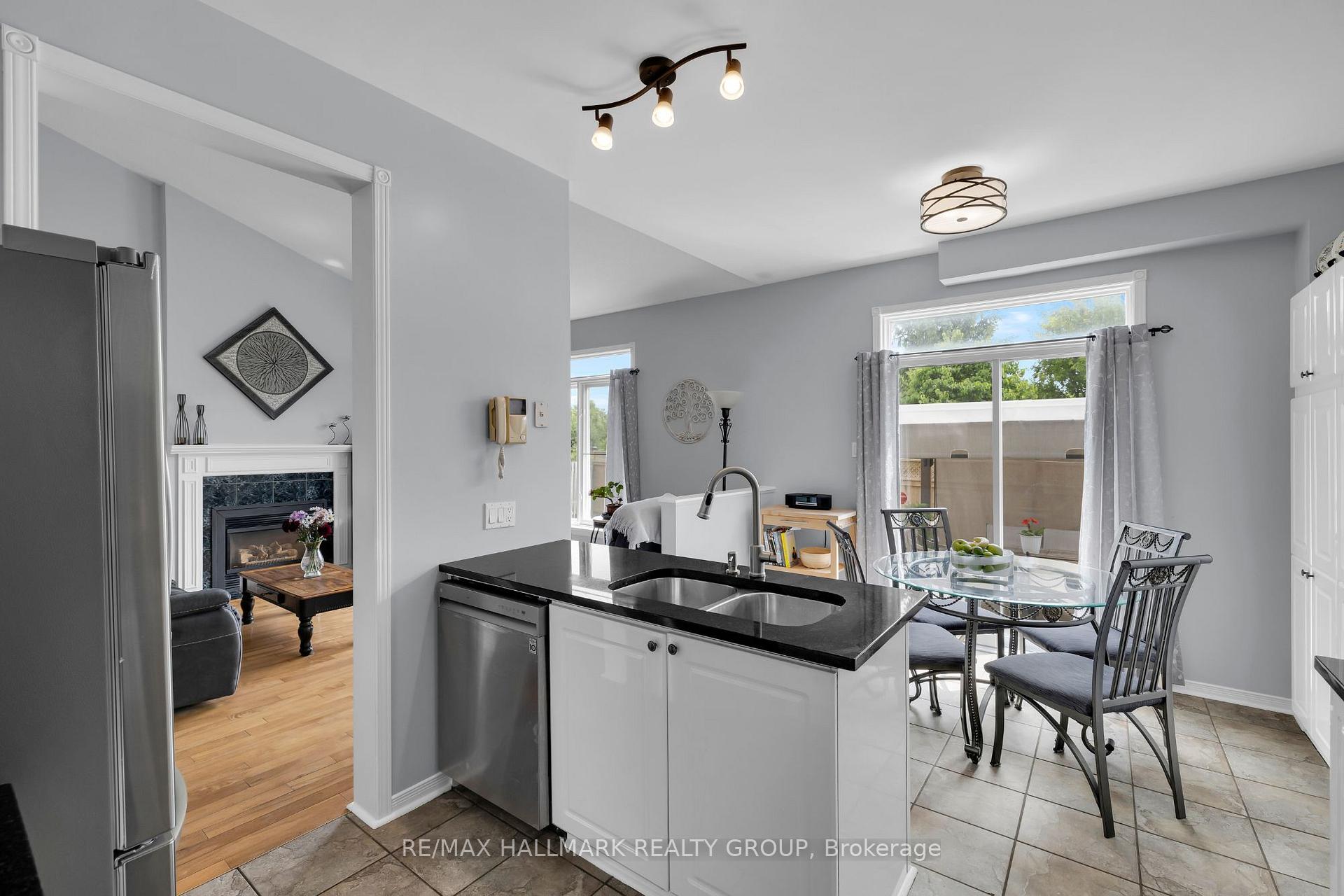 Photo 14 of 4136 Wolfe Point Way, Ottawa, Riverside South/Gloucester Glen — HOMEH