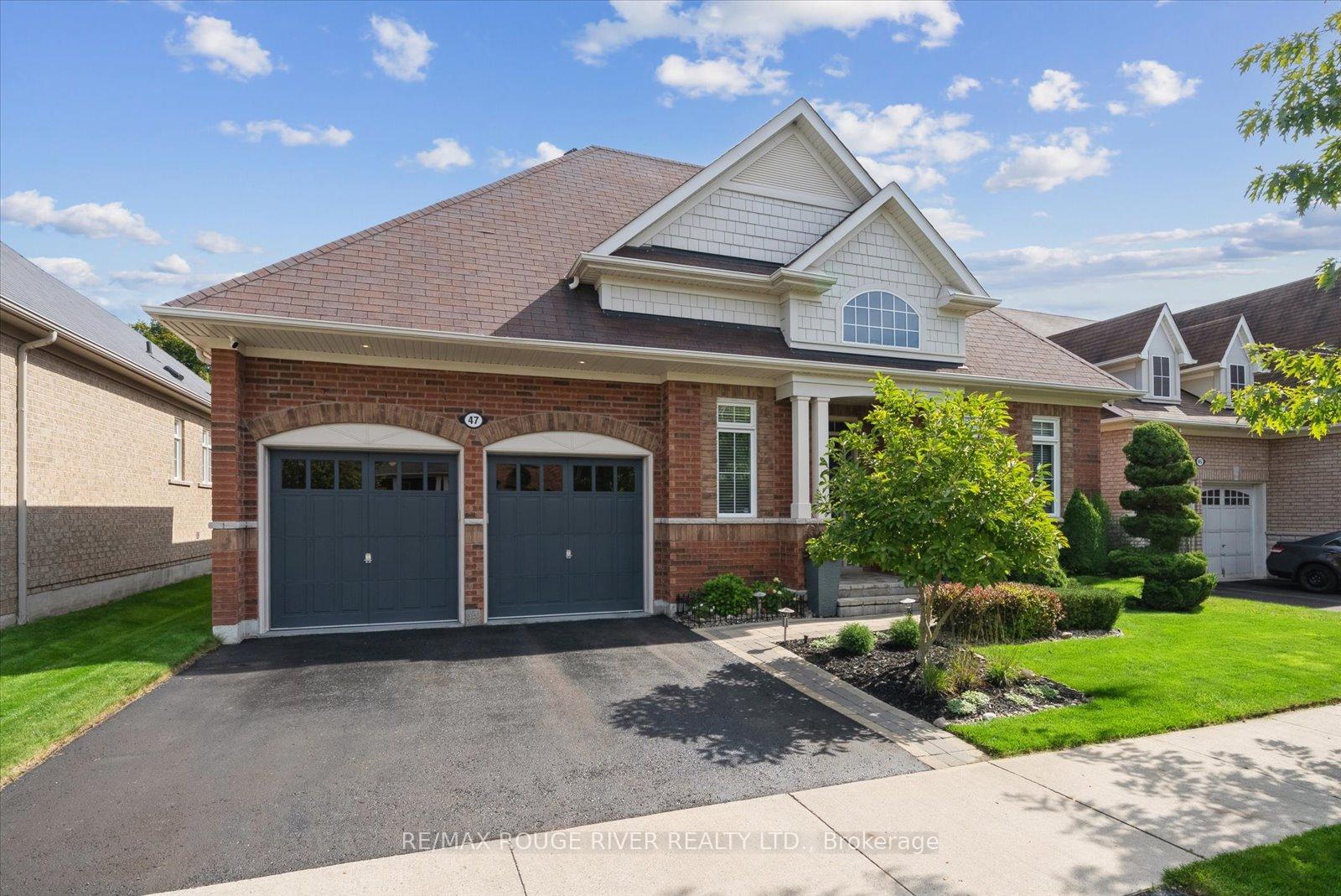 Photo 2 of 47 Montana Crescent, Whitby, Brooklin — HOMEH