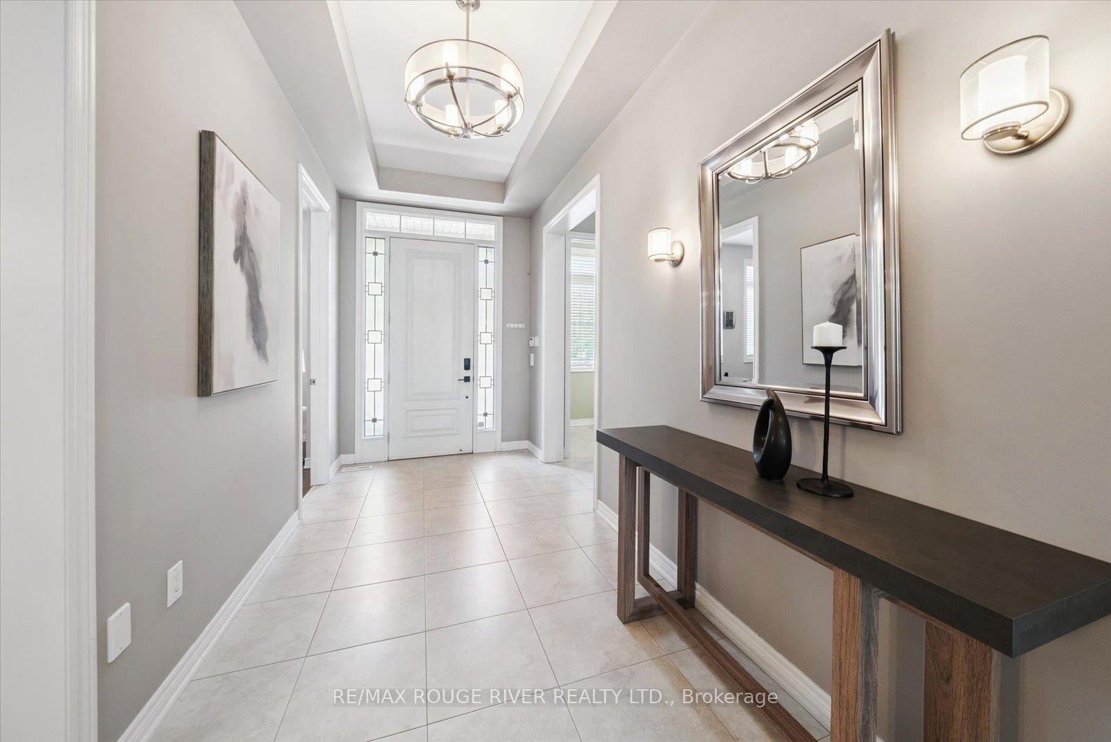 Photo 7 of 47 Montana Crescent, Whitby, Brooklin — HOMEH